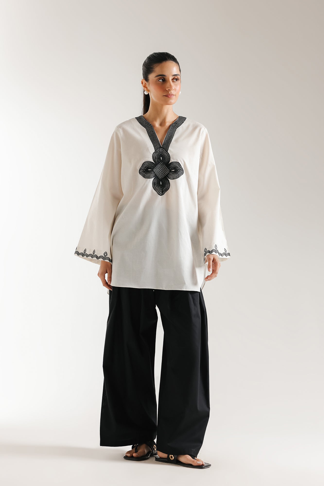 EMBROIDERED KURTI (E5867/102/002)