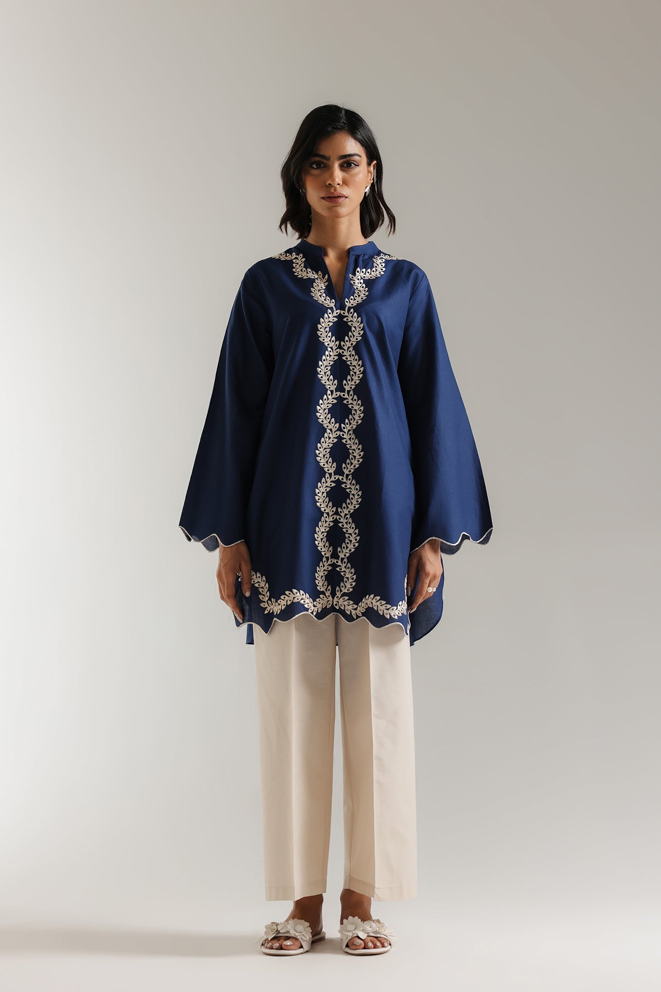 EMBROIDERED SHIRT (E102/618/5878)