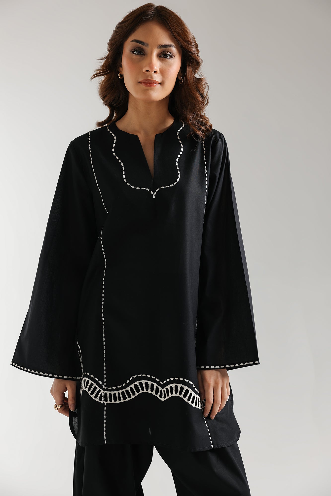 EMBROIDERED SHIRT (E102/901/5880)