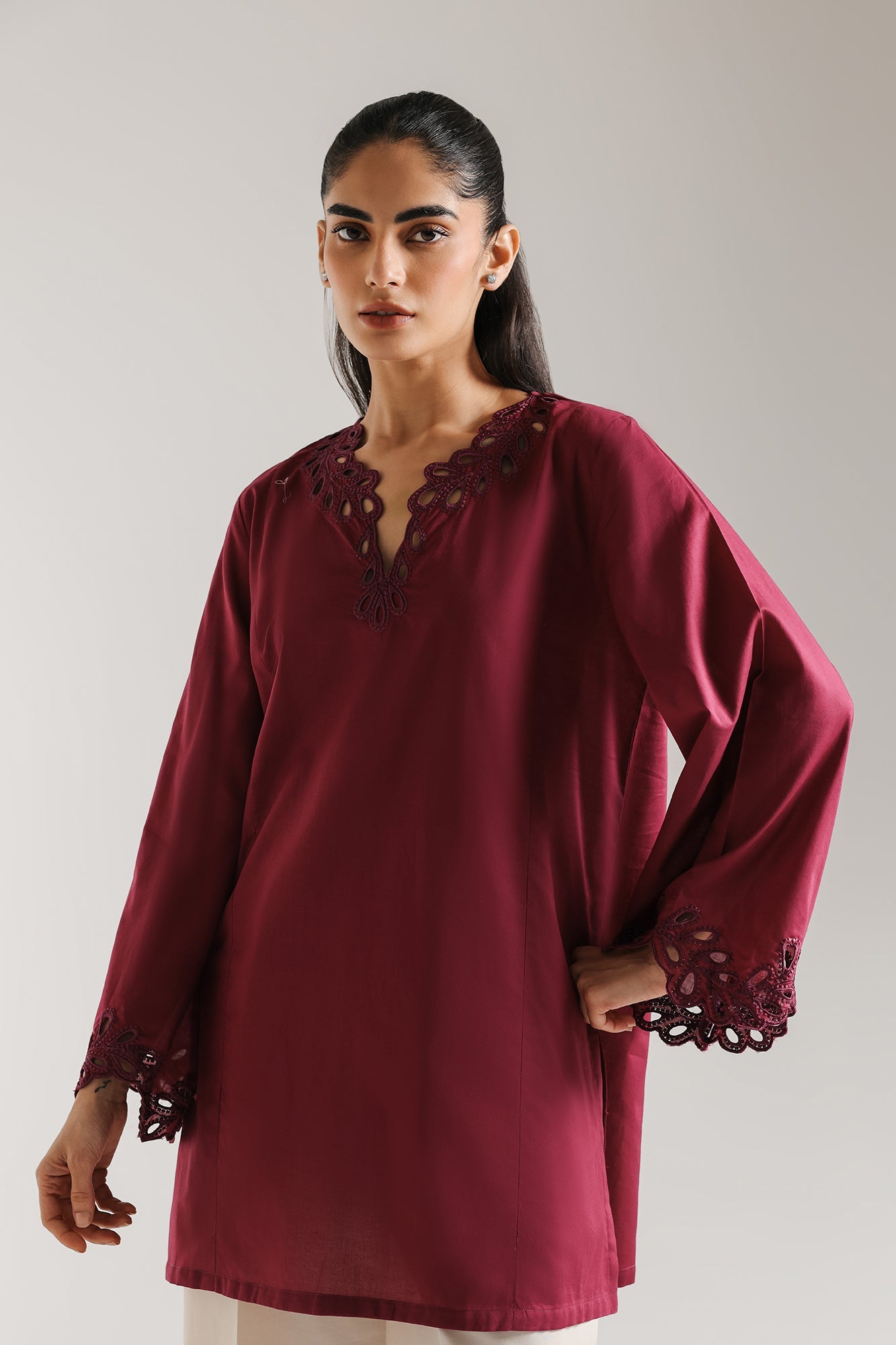 EMBROIDERED SHIRT (E5882/102/404)