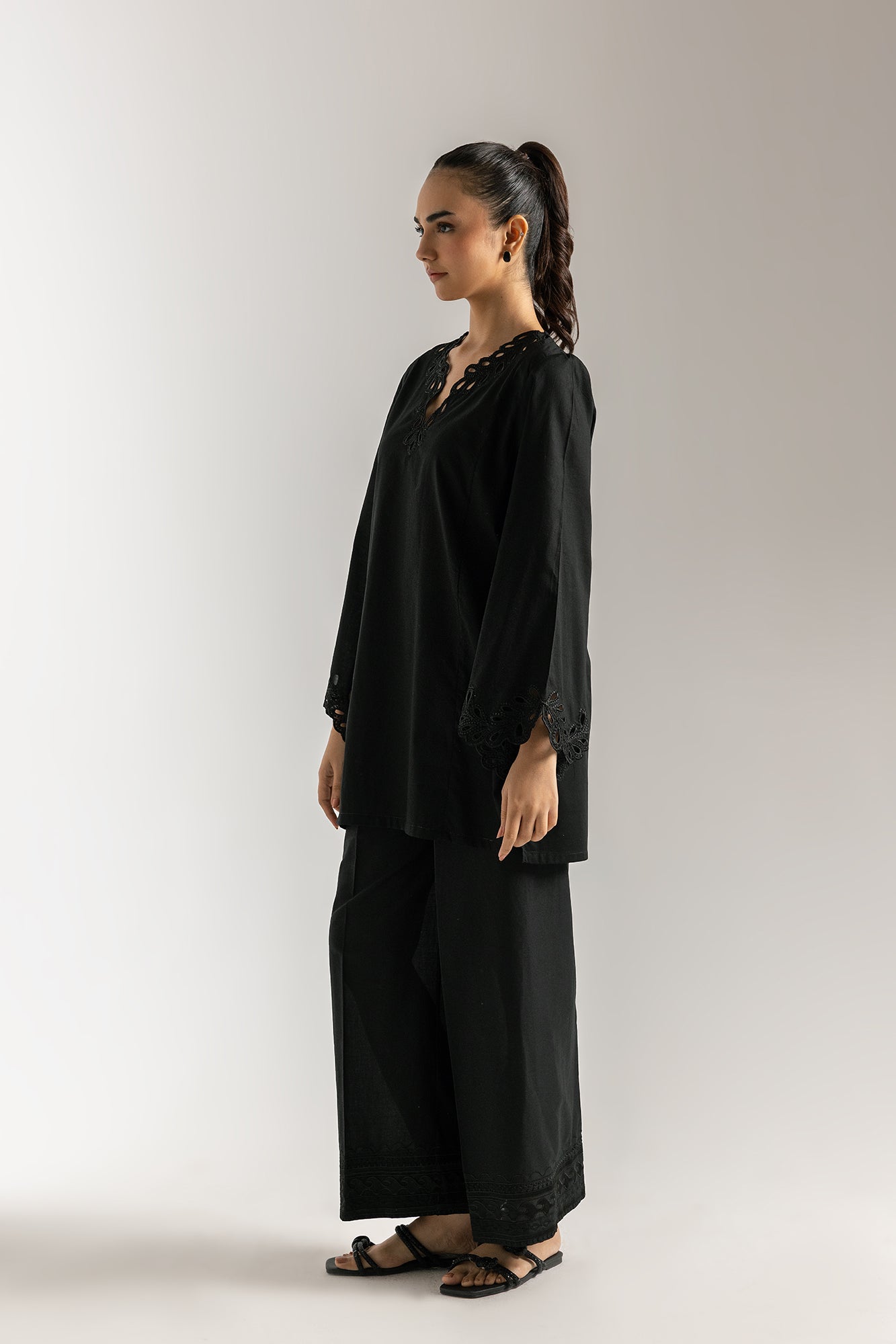EMBROIDERED SHIRT (E5882/102/902)