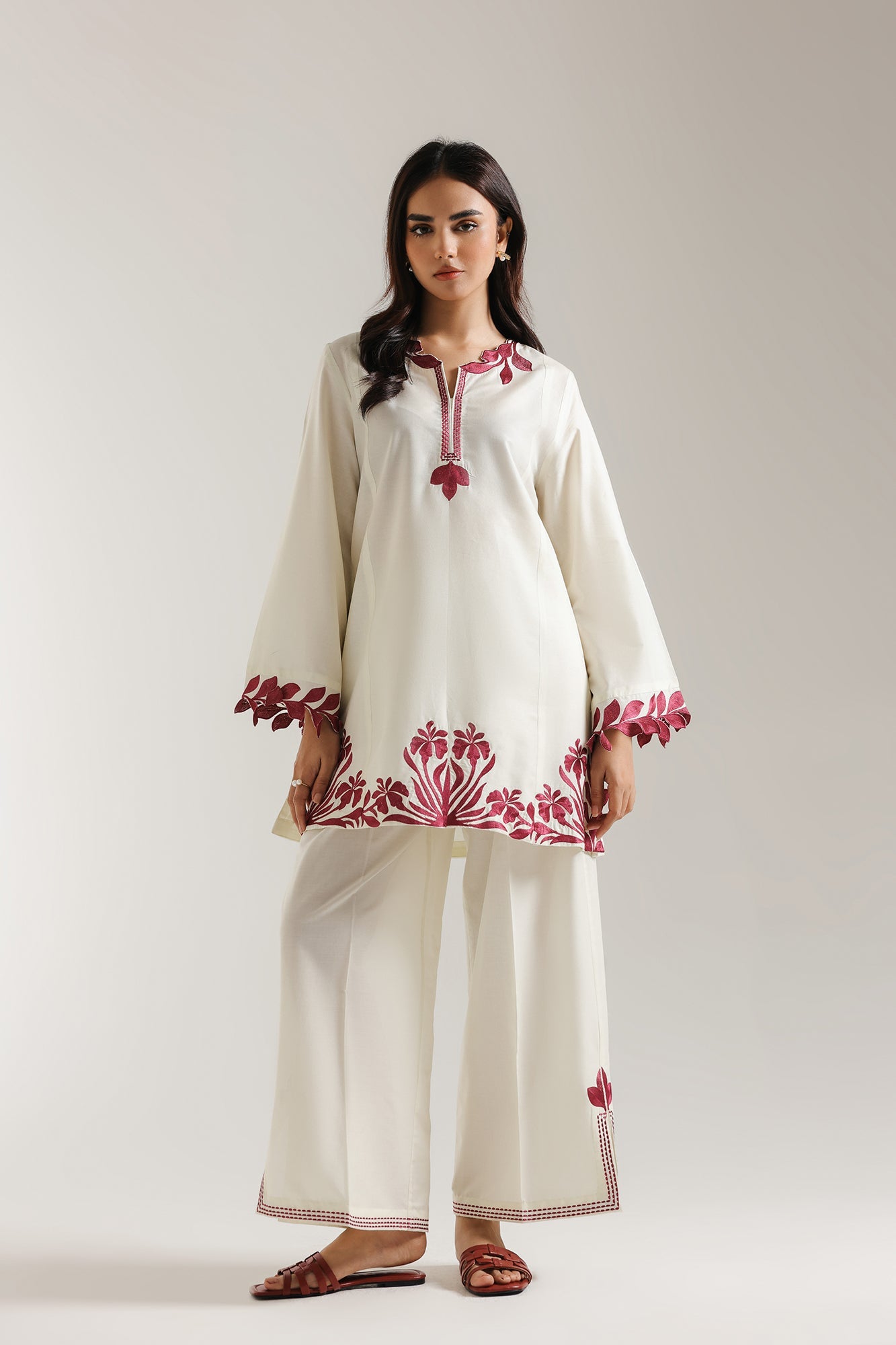 EMBROIDERED SUIT (E102/101/6105)