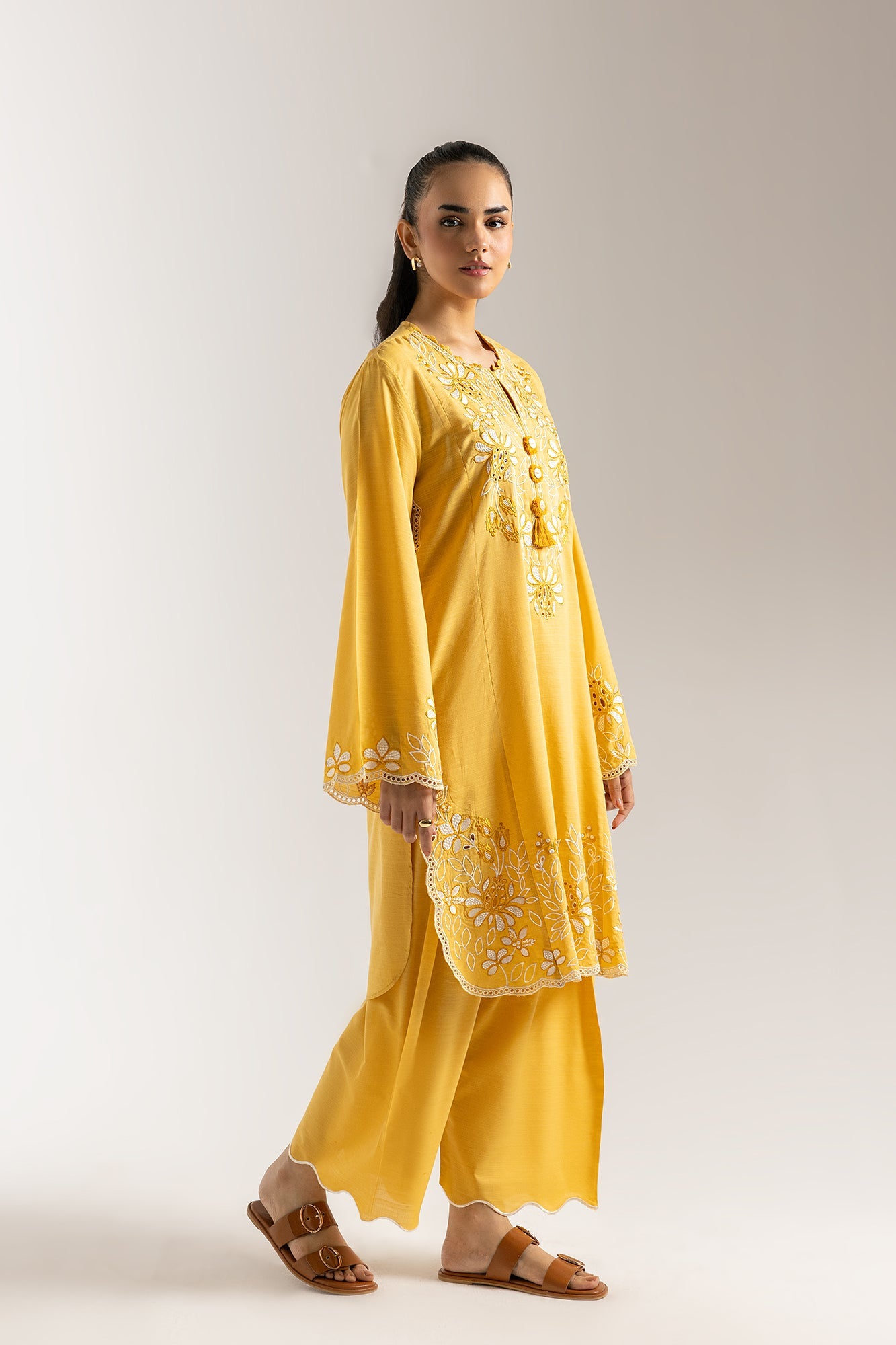 EMBROIDERED SUIT (E6149/102/106)