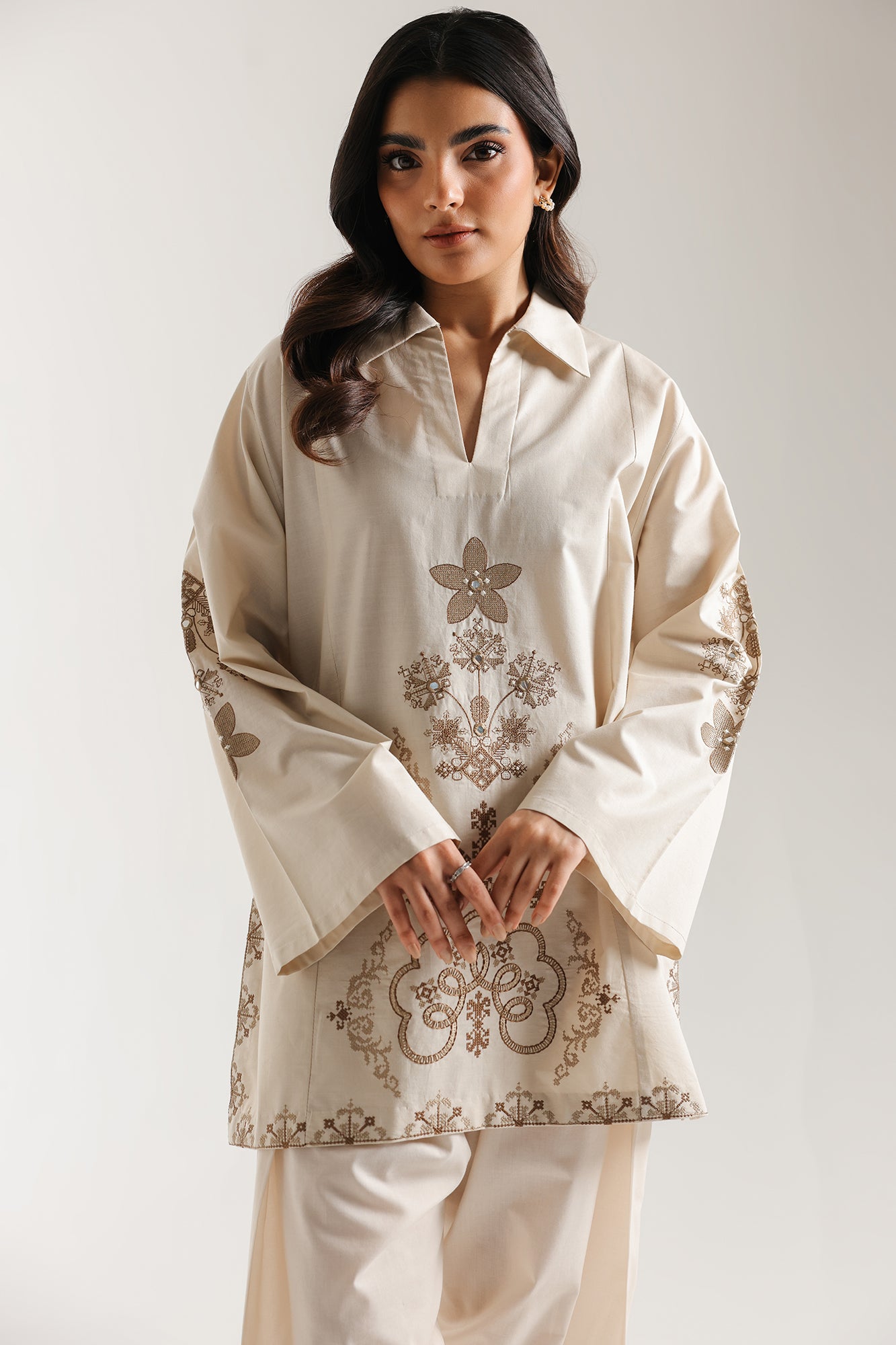 EMBROIDERED SHIRT (E6672/102/817)