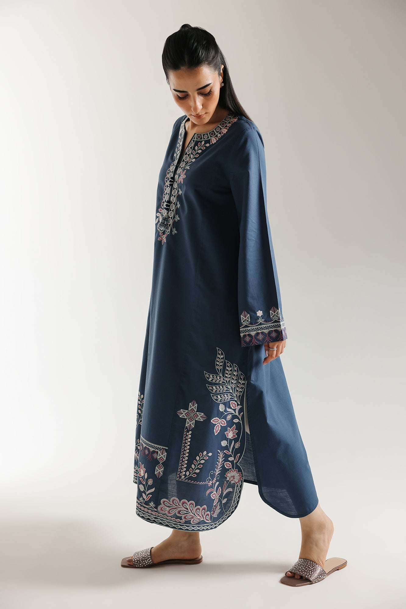 EMBROIDERED SHIRT (E6943/102/622)