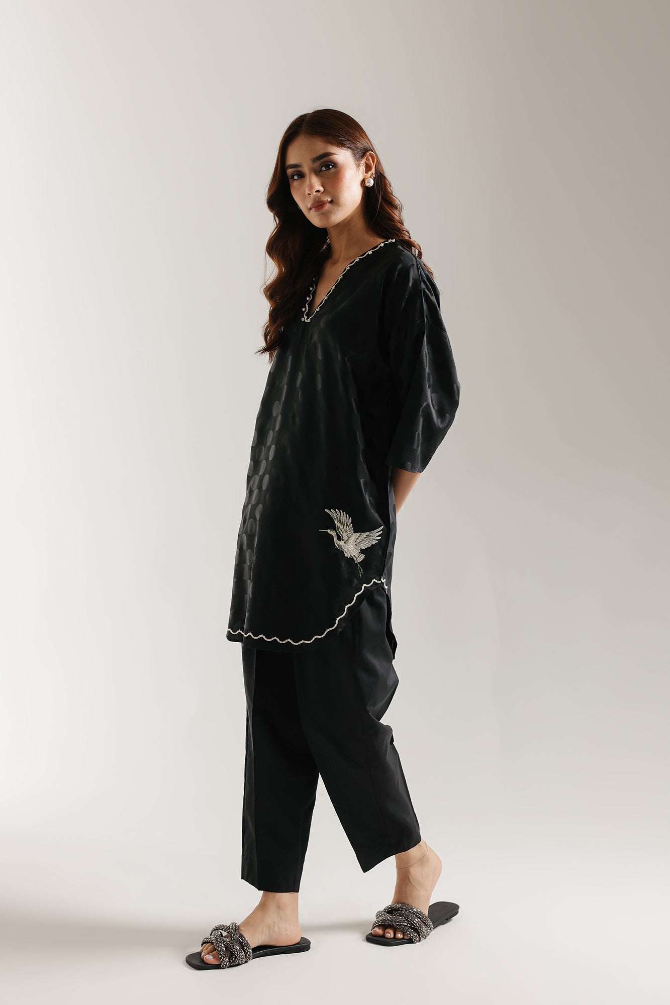 EMBROIDERED SUIT (E7215/102/902)