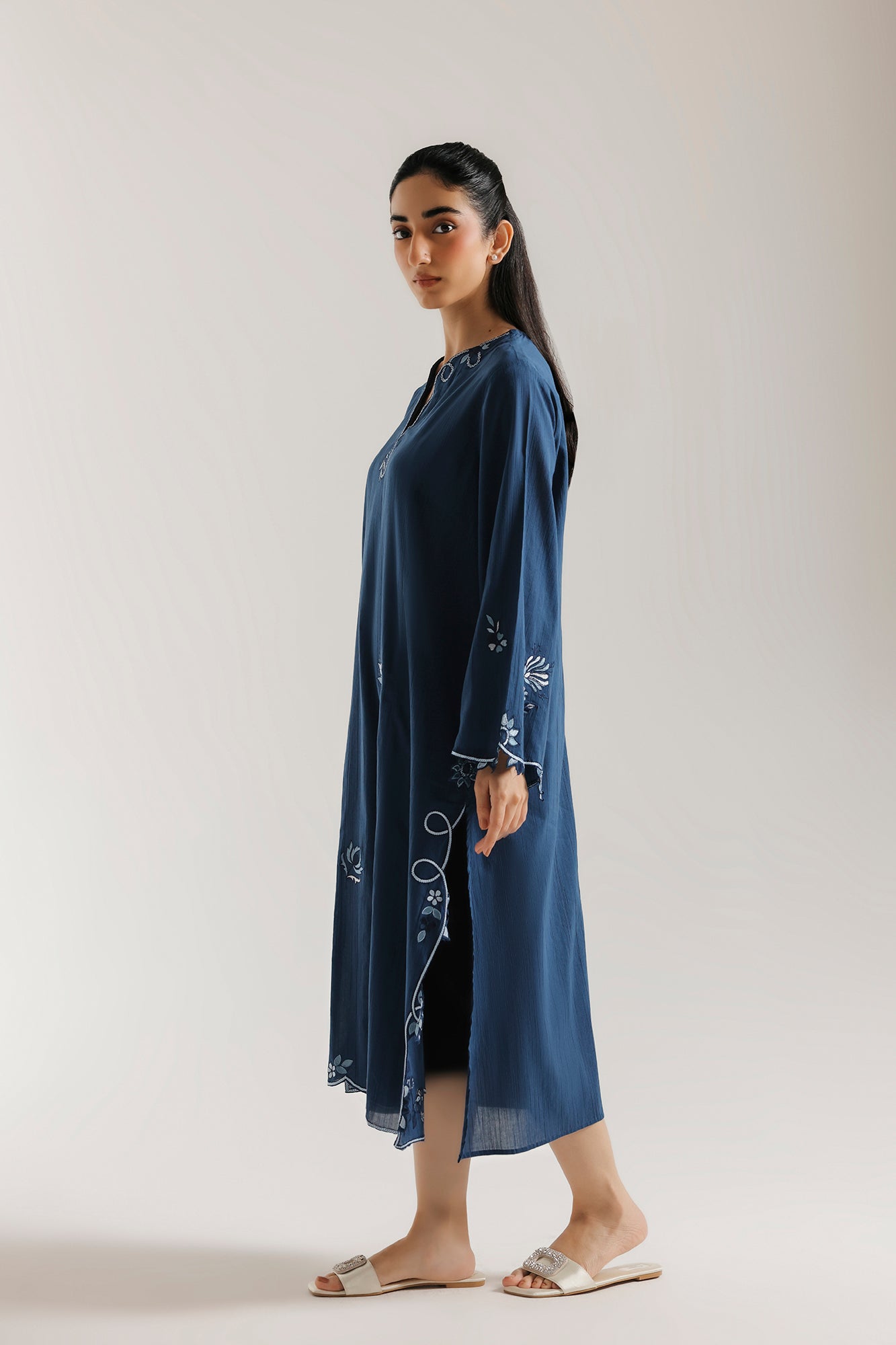 EMBROIDERED SHIRT (E7535/102/602)