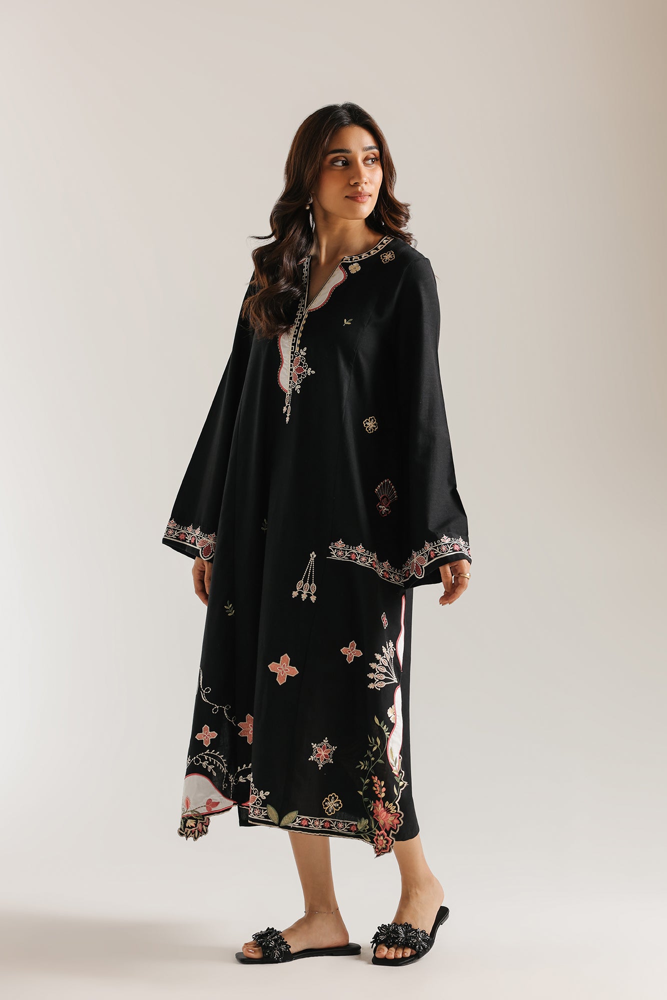 EMBROIDERED DRESS (E7544/102/902)