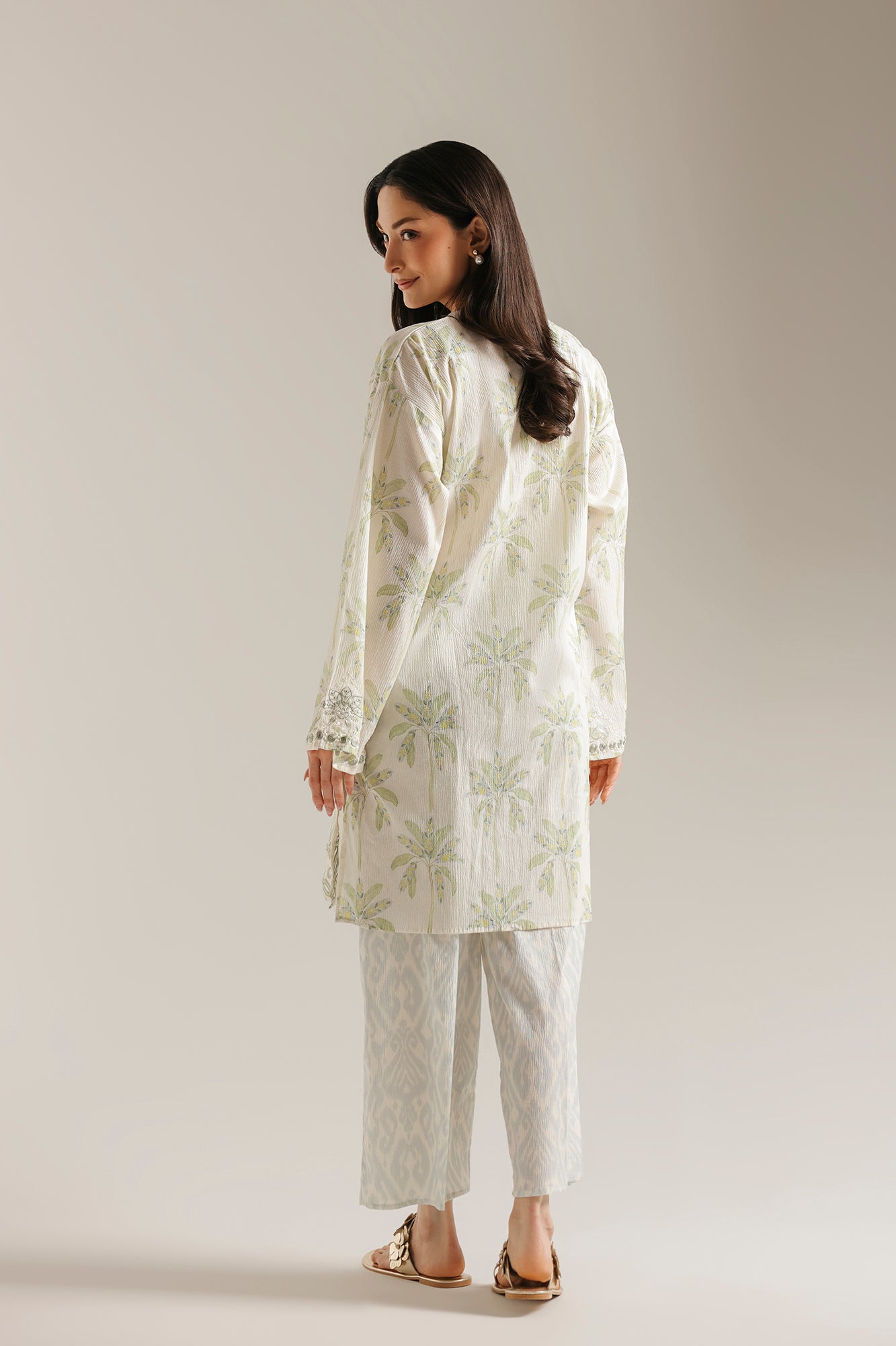 EMBROIDERED SUIT (E7550/102/002)