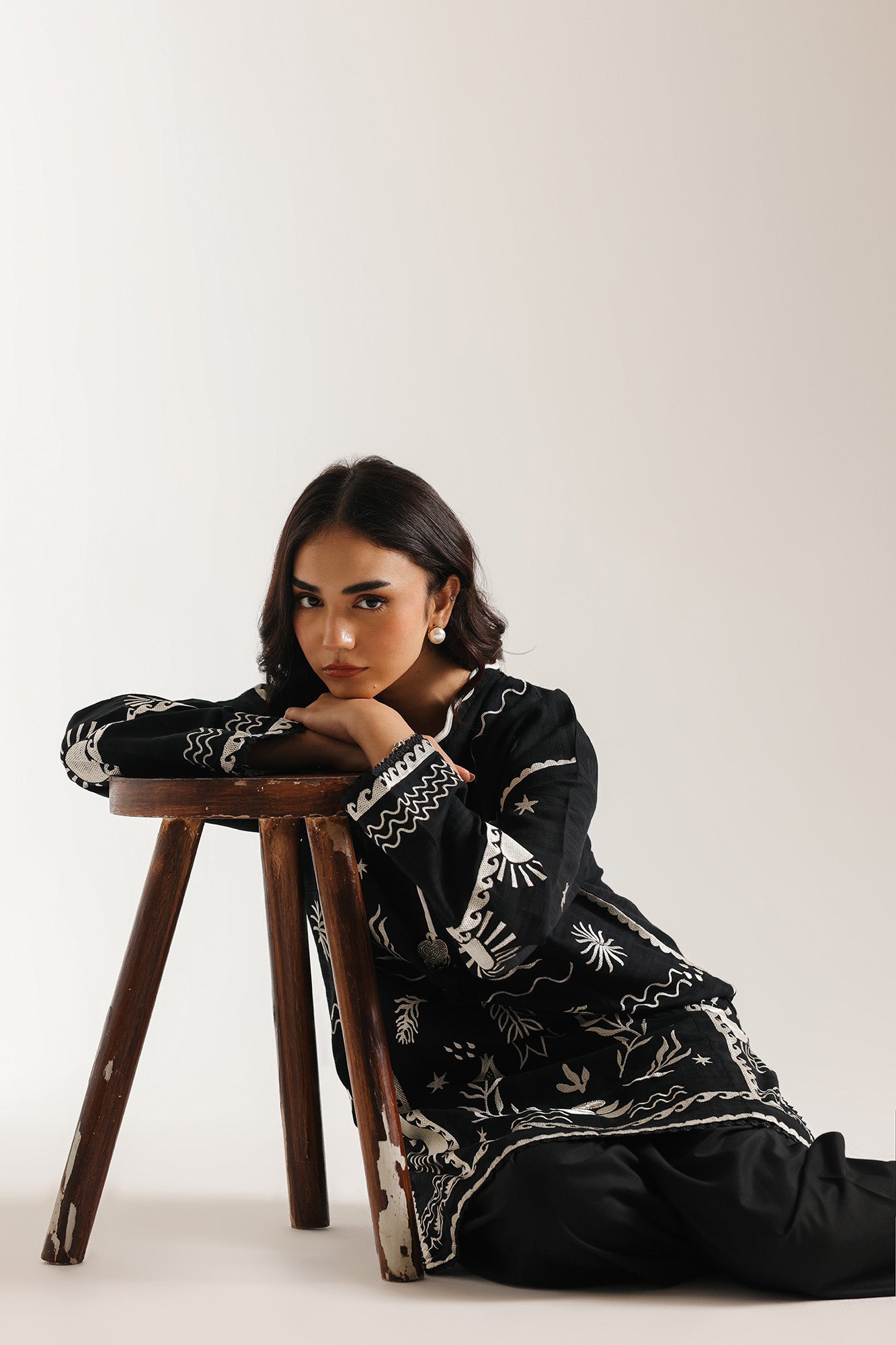 EMBROIDERED SHIRT (E7571/102/901)