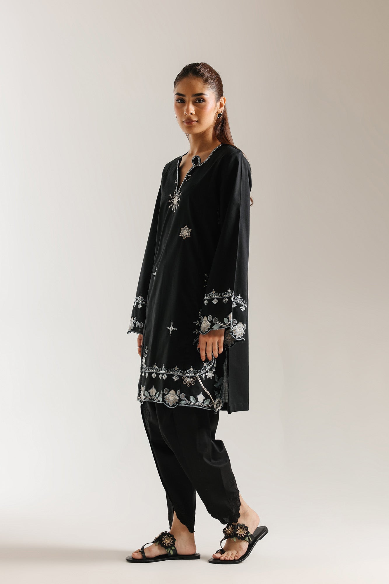 EMBROIDERED SHIRT (E7582/102/902)