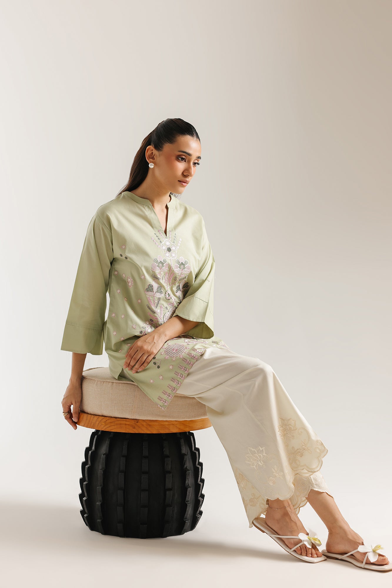 EMBROIDERED SHIRT (E7609/102/127)