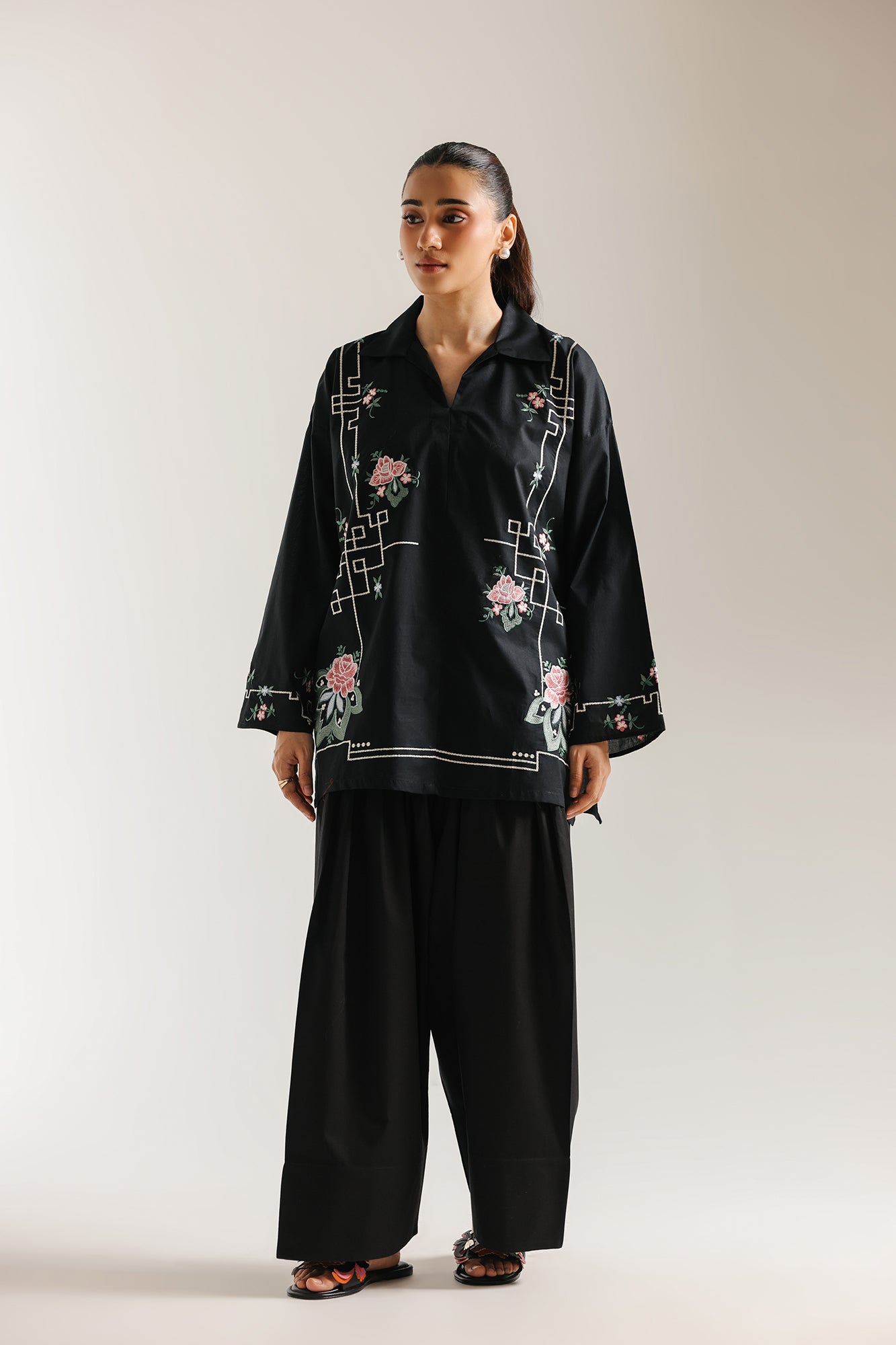 EMBROIDERED SHIRT (E7624/102/902)