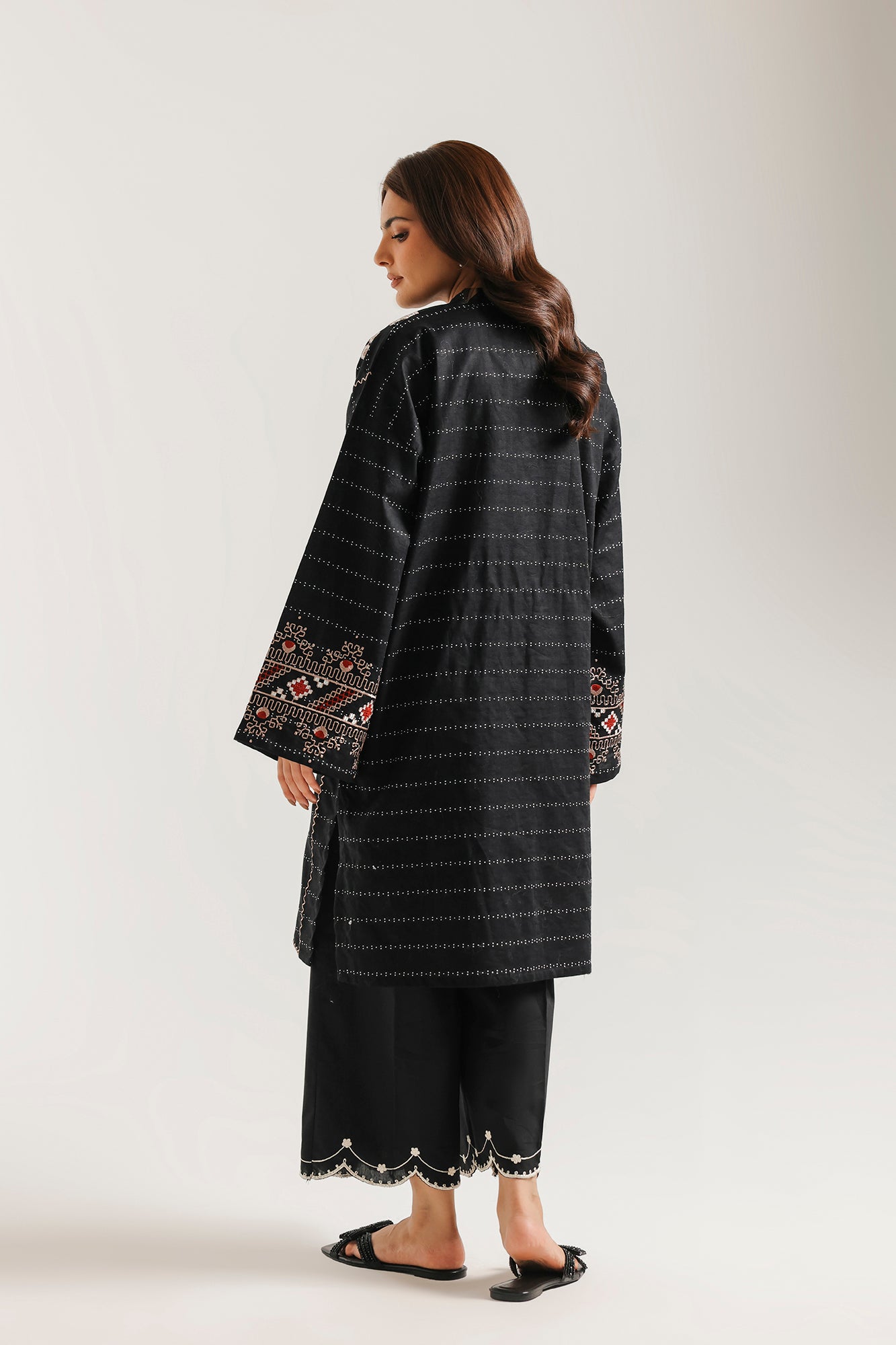 EMBROIDERED SHIRT (E7627/102/901)