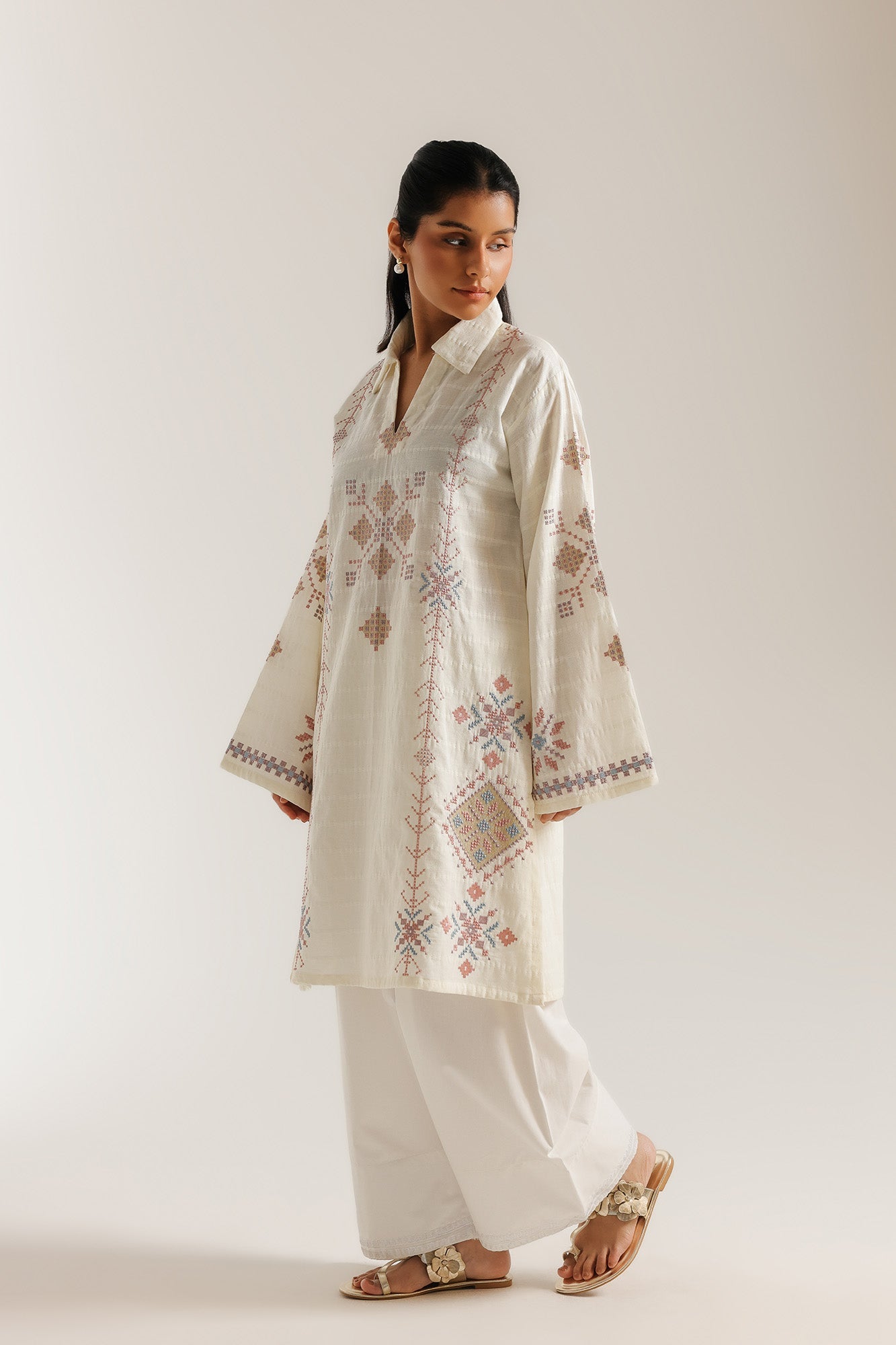 EMBROIDERED SHIRT (E7629/102/115)