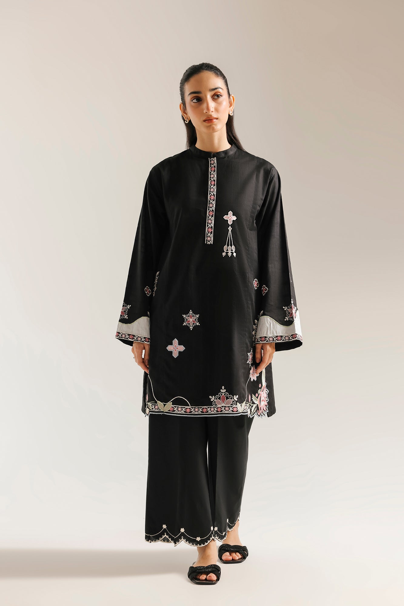 EMBROIDERED SHIRT (E7630/102/902)