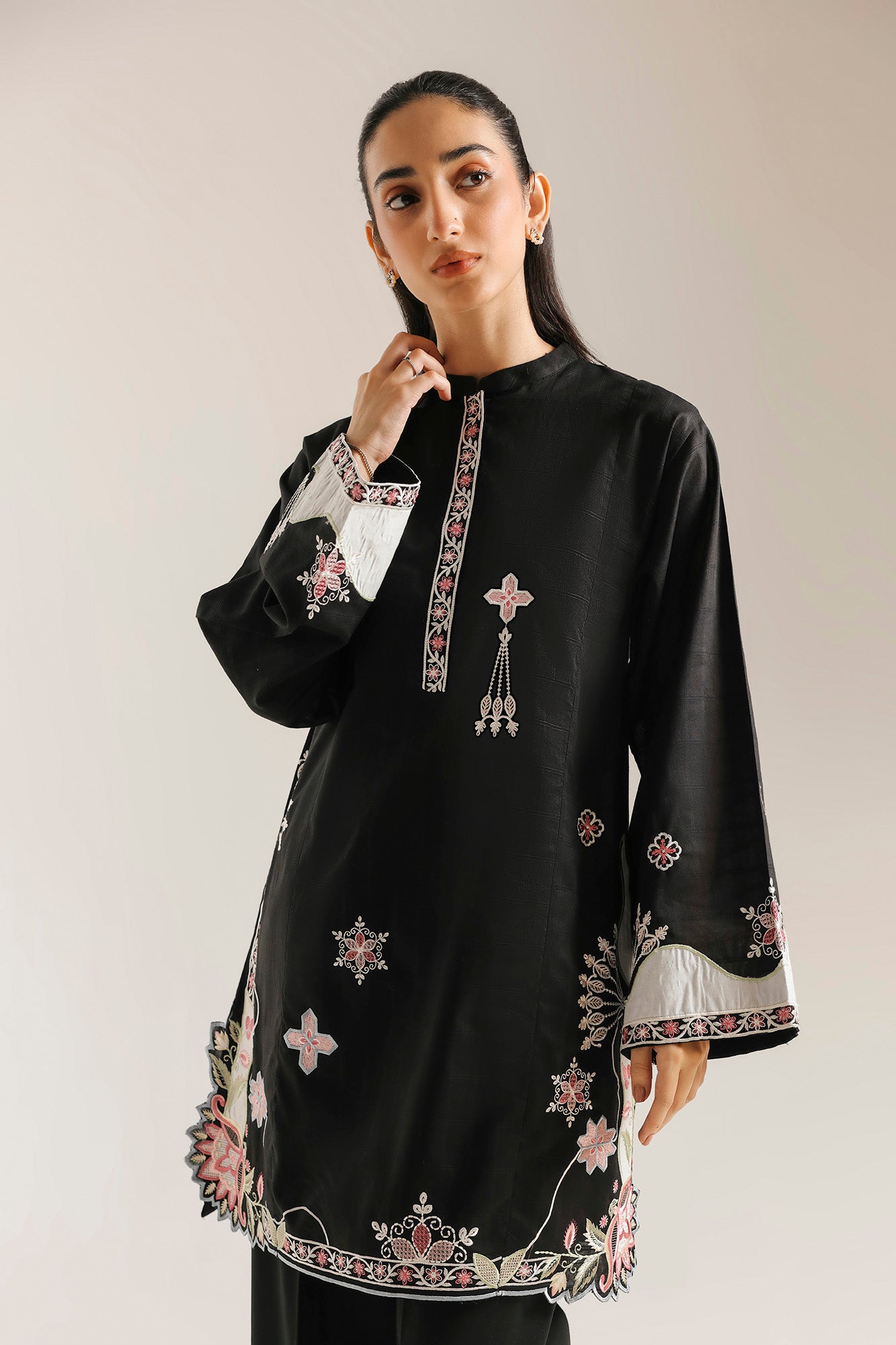 EMBROIDERED SHIRT (E7630/102/902)