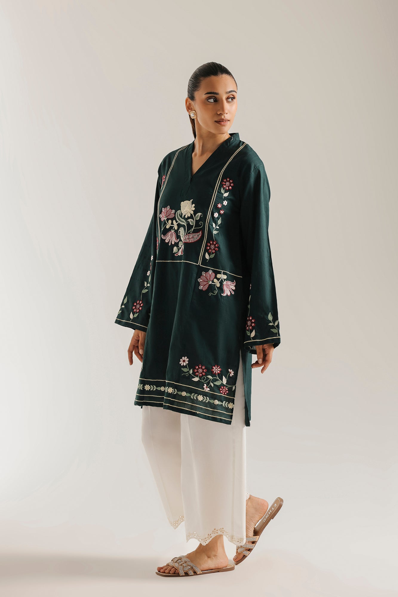 EMBROIDERED SHIRT (E7632/102/705)