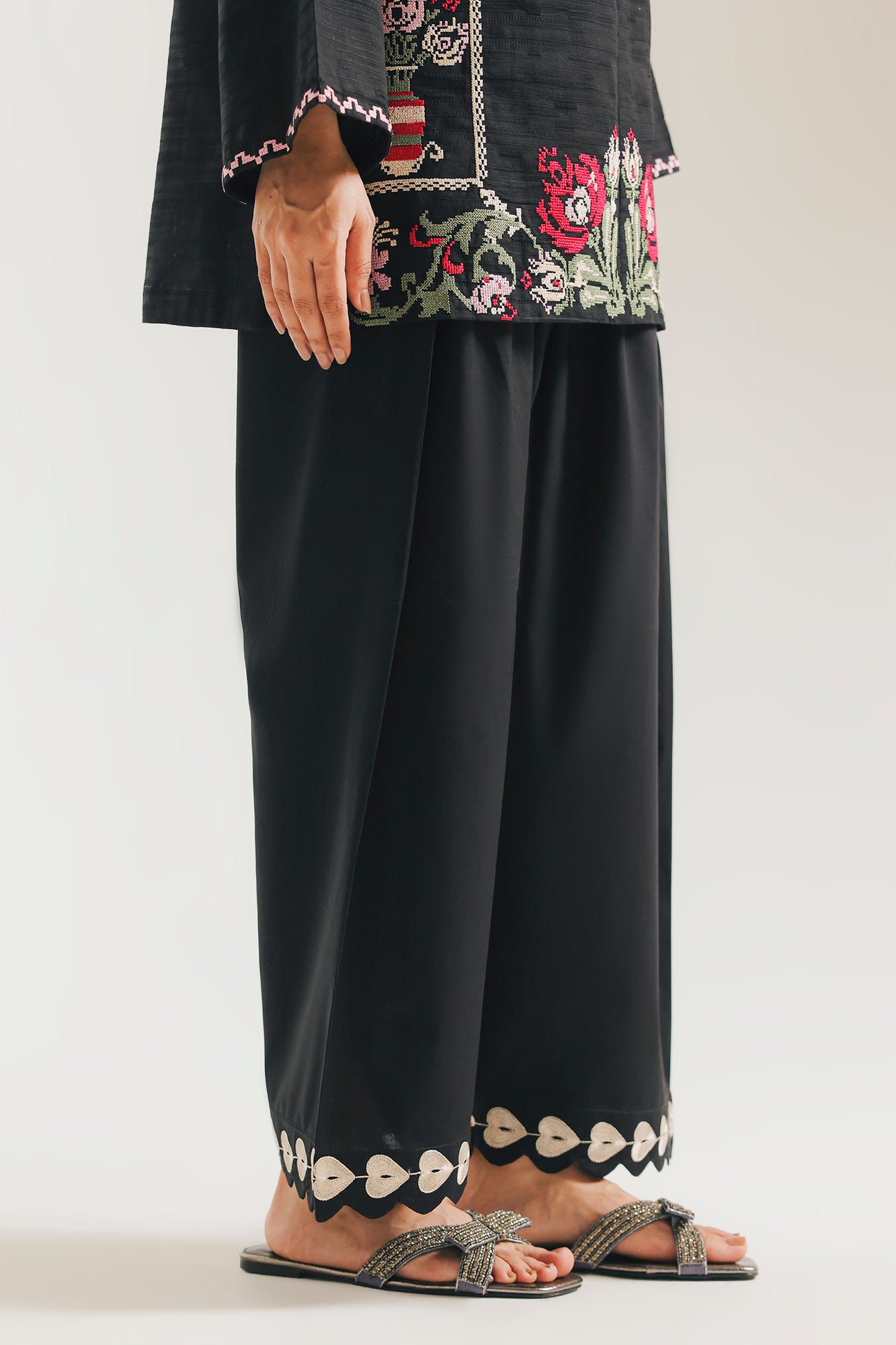 SHALWAR (E7654/102/902)