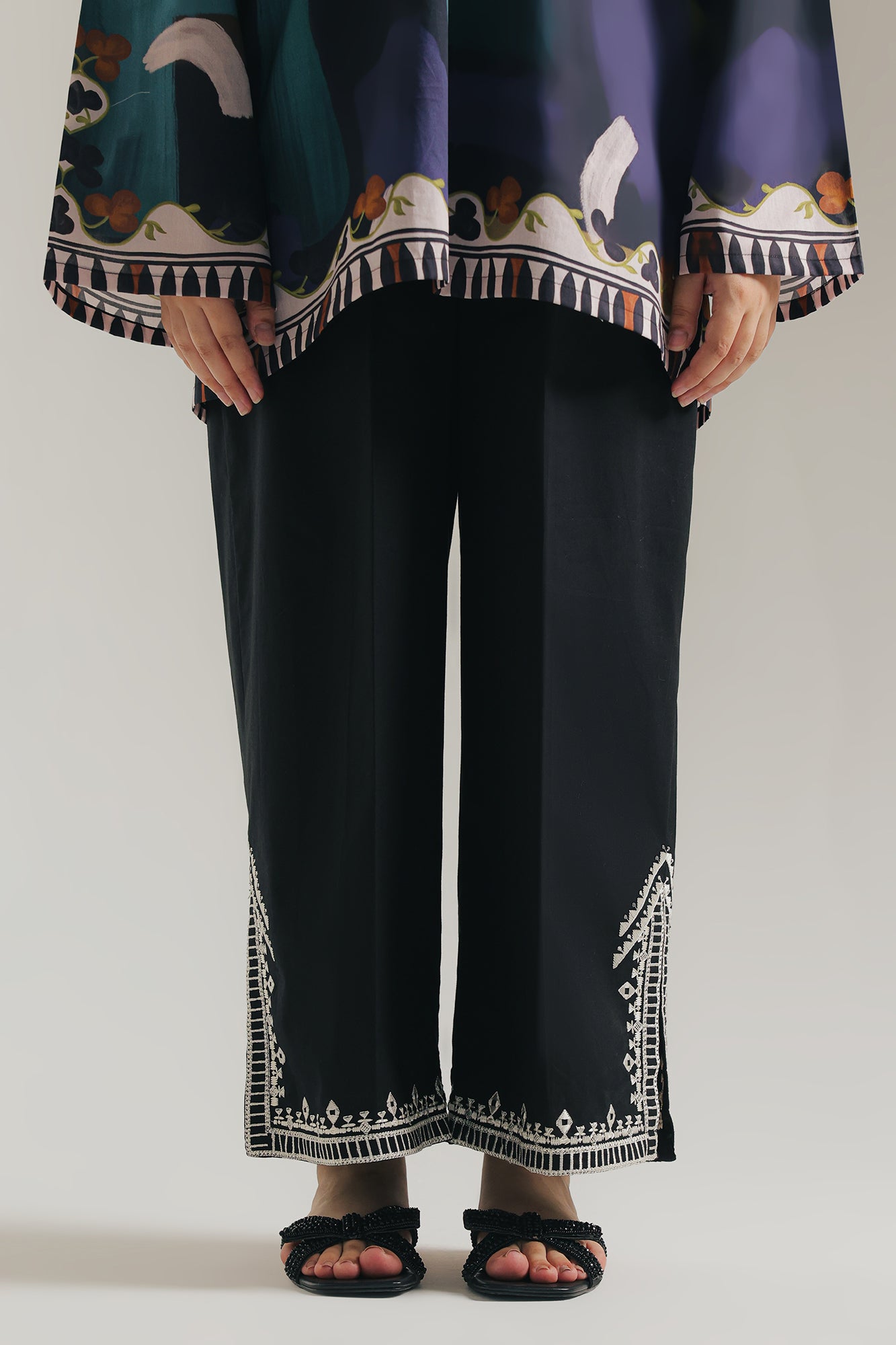 EMBROIDERED TROUSER (E7662/102/901)