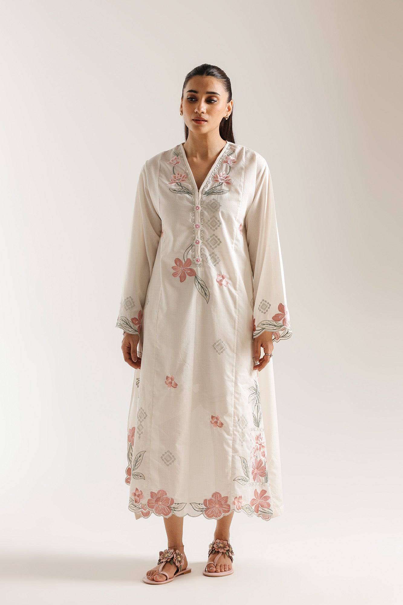 EMBROIDERED DRESS (E7680/102/002)