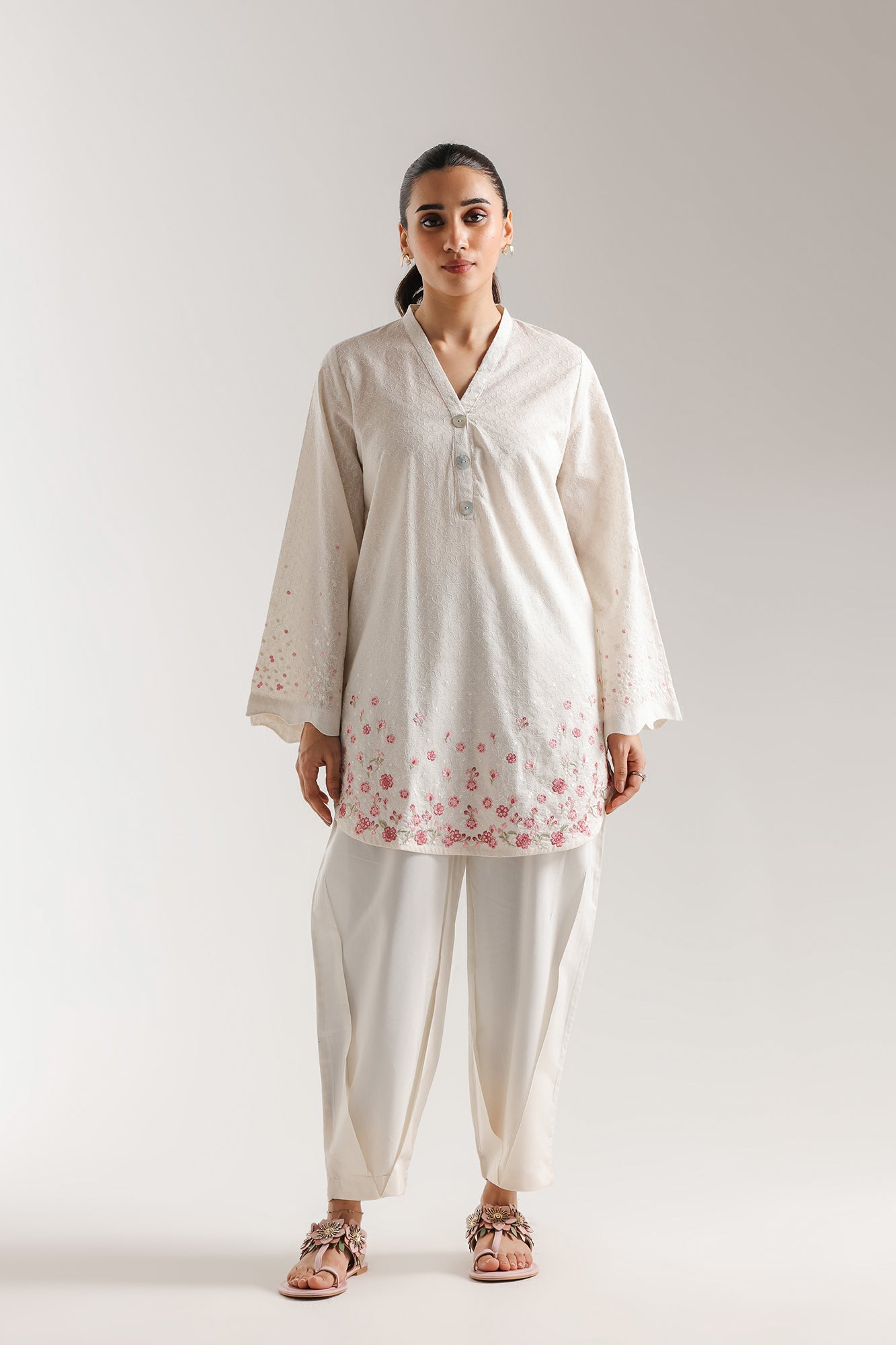 EMBROIDERED SUIT (E7716/102/005)