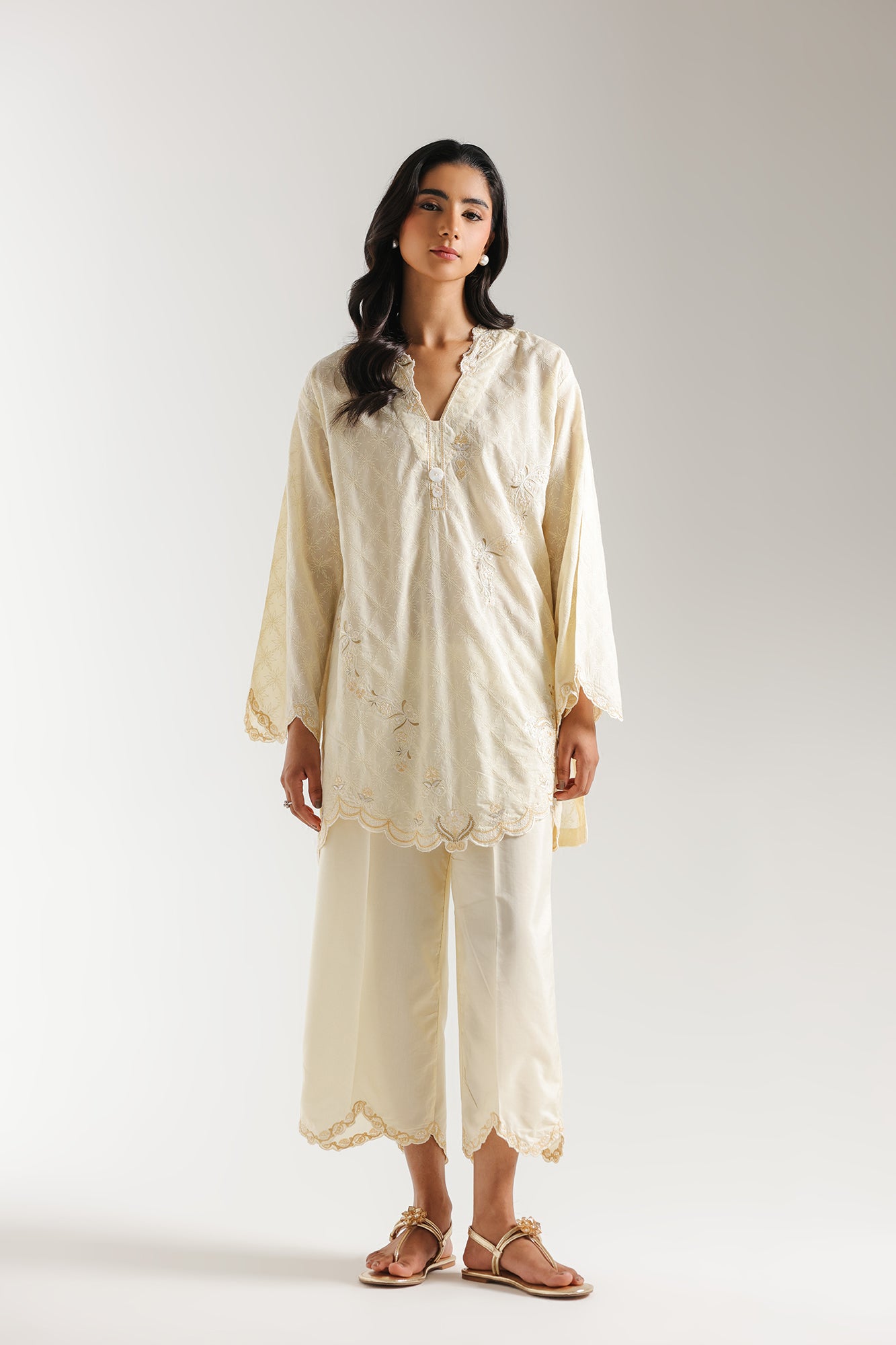 EMBROIDERED SUIT (E7718/102/227)