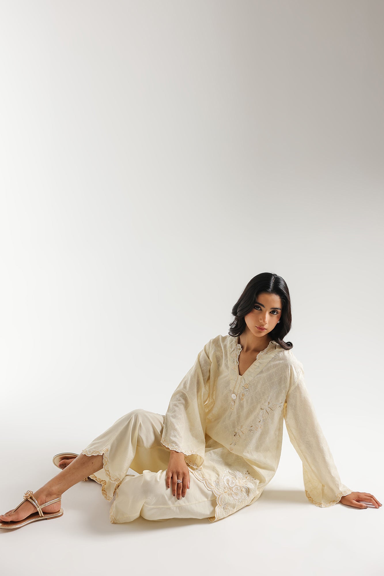 EMBROIDERED SUIT (E7718/102/227)