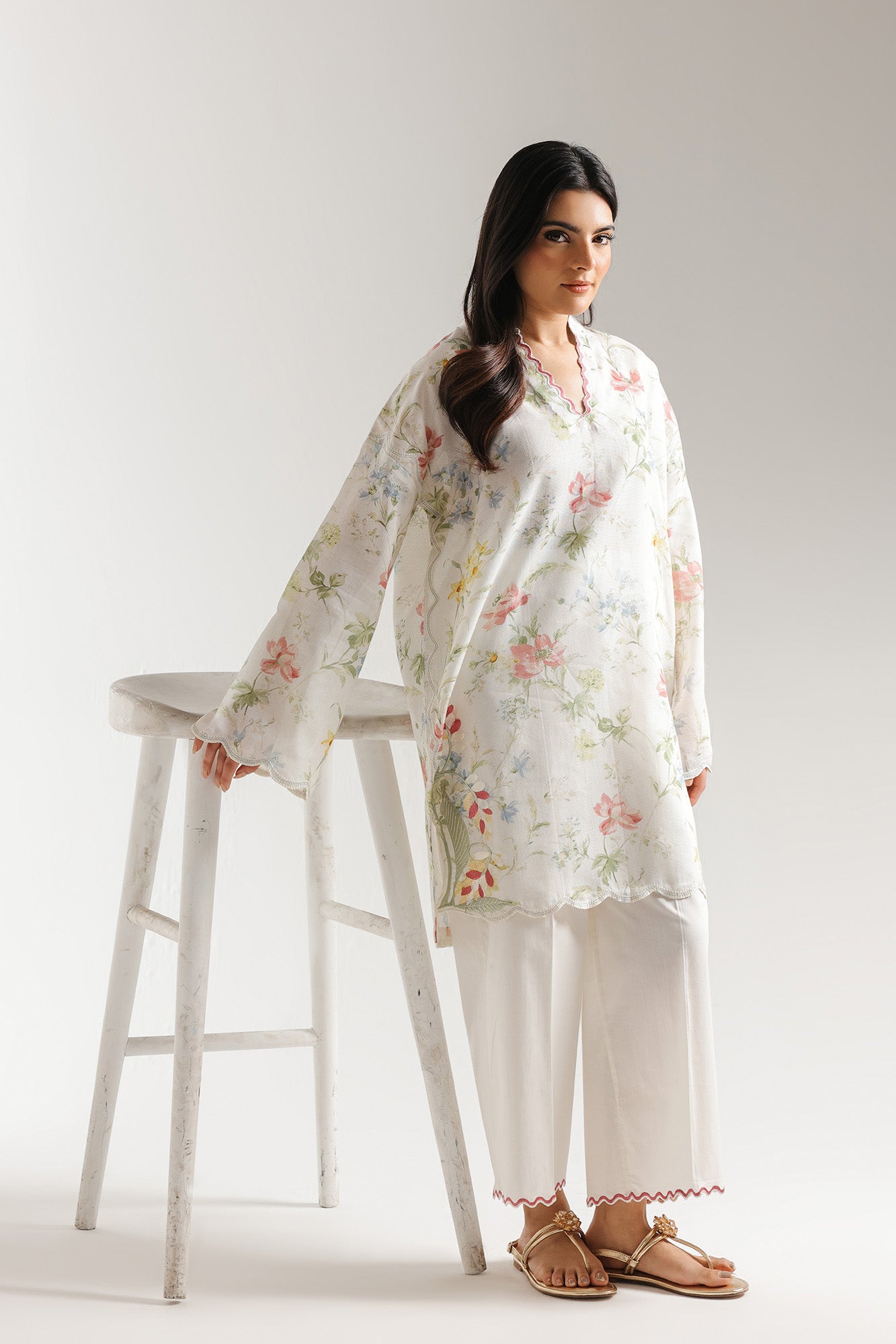 EMBROIDERED SUIT (E7720/102/002)