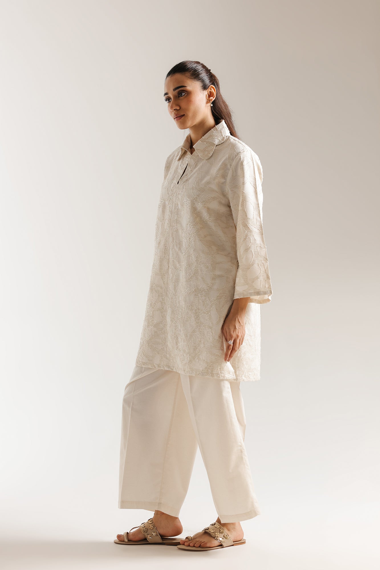 EMBROIDERED SUIT (E7727/102/002)