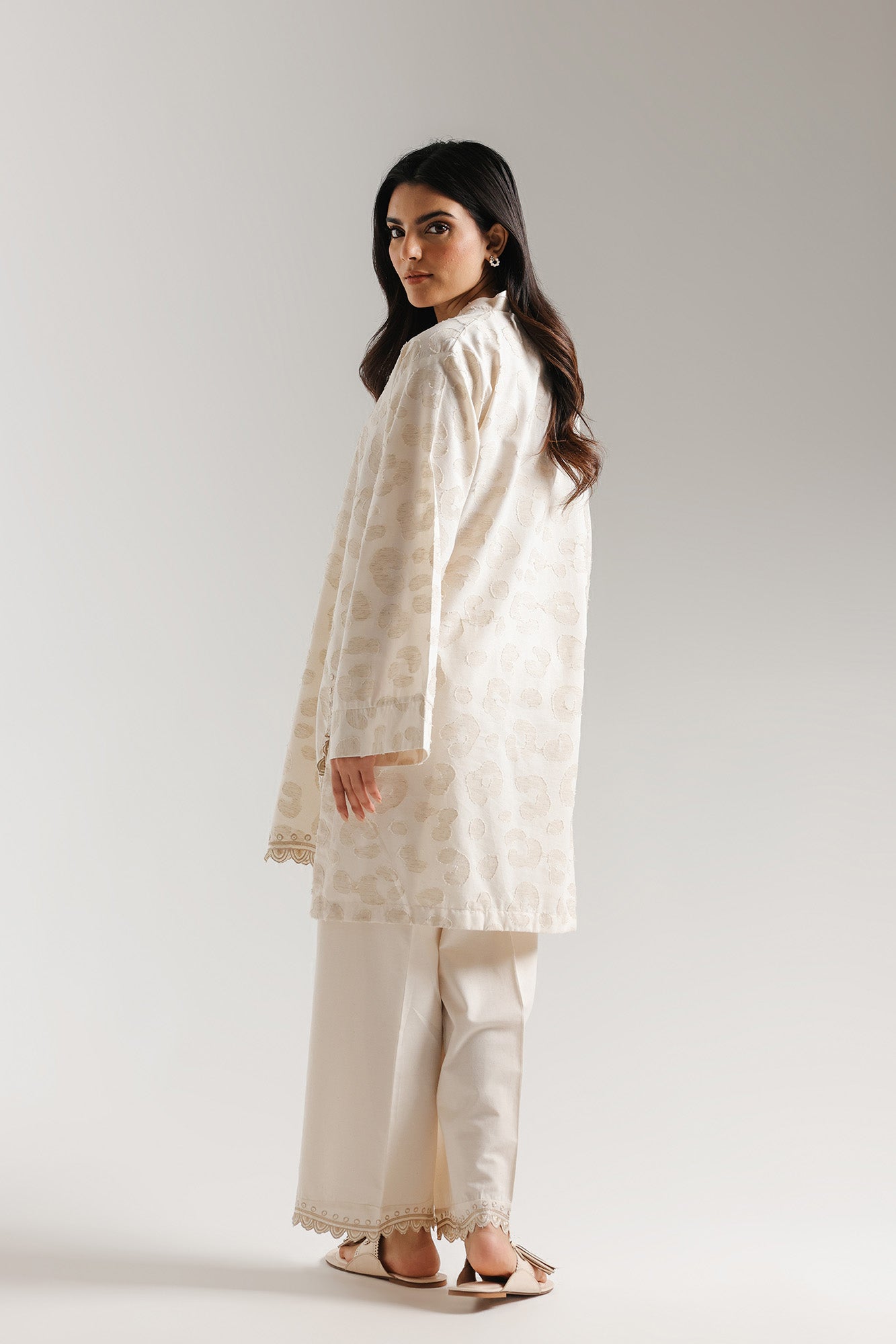 EMBROIDERED SUIT (E7729/102/002)