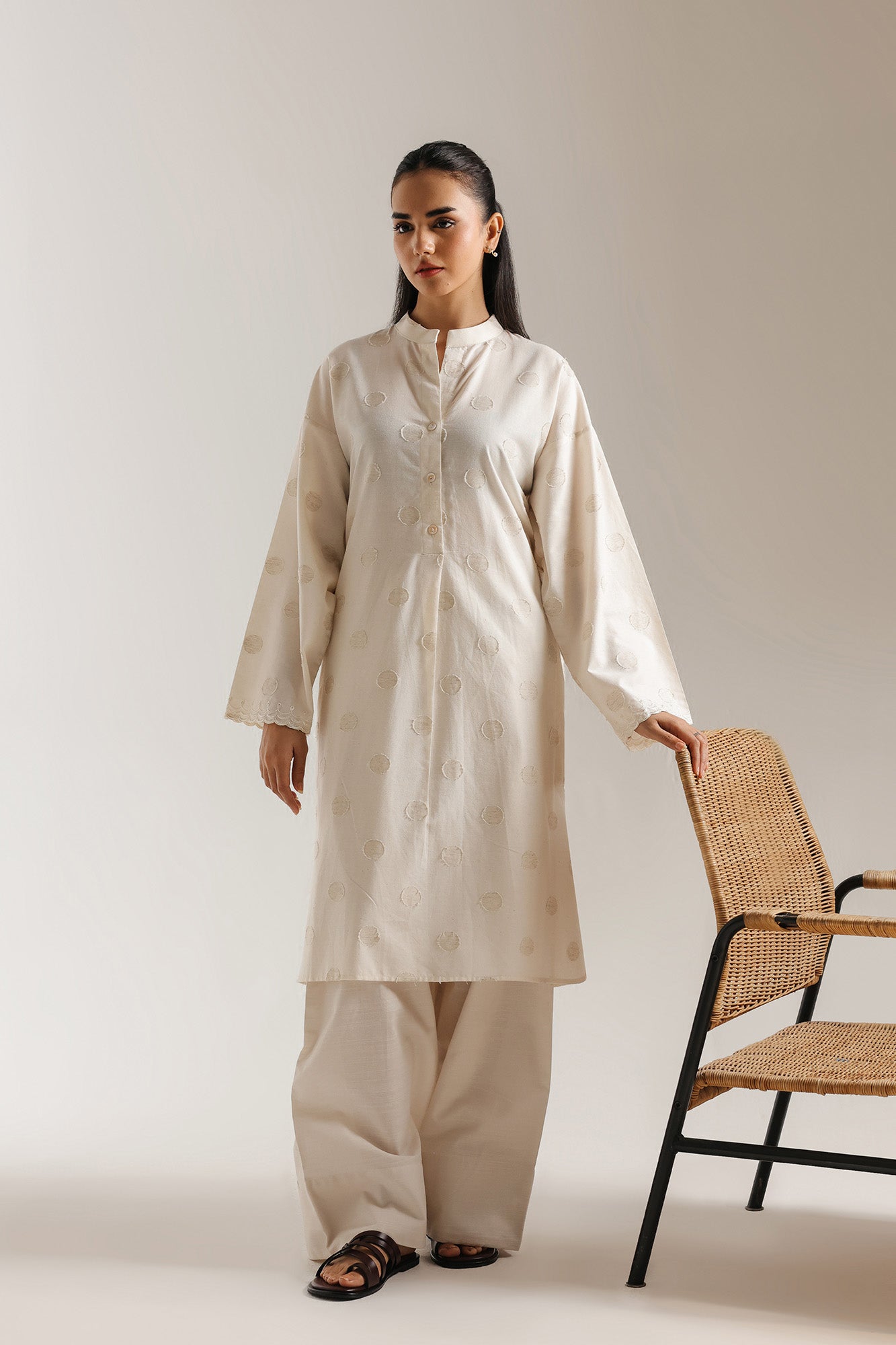 EMBROIDERED SUIT (E7734/102/002)