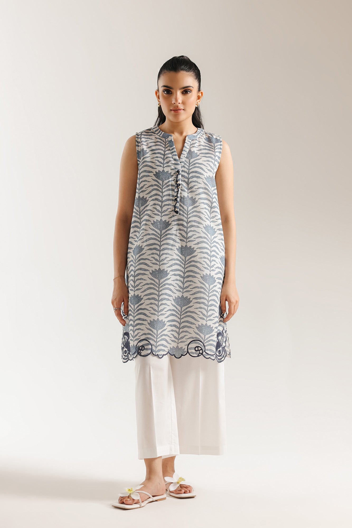 EMBROIDERED SHIRT (E7738/102/003)