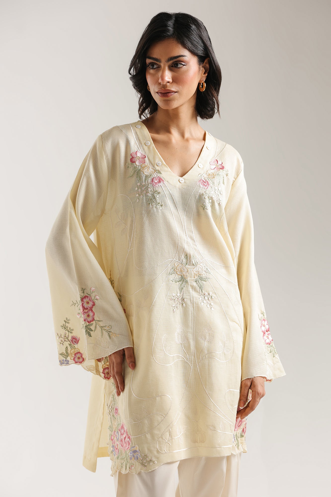 EMBROIDERED SUIT (E7747/102/115)