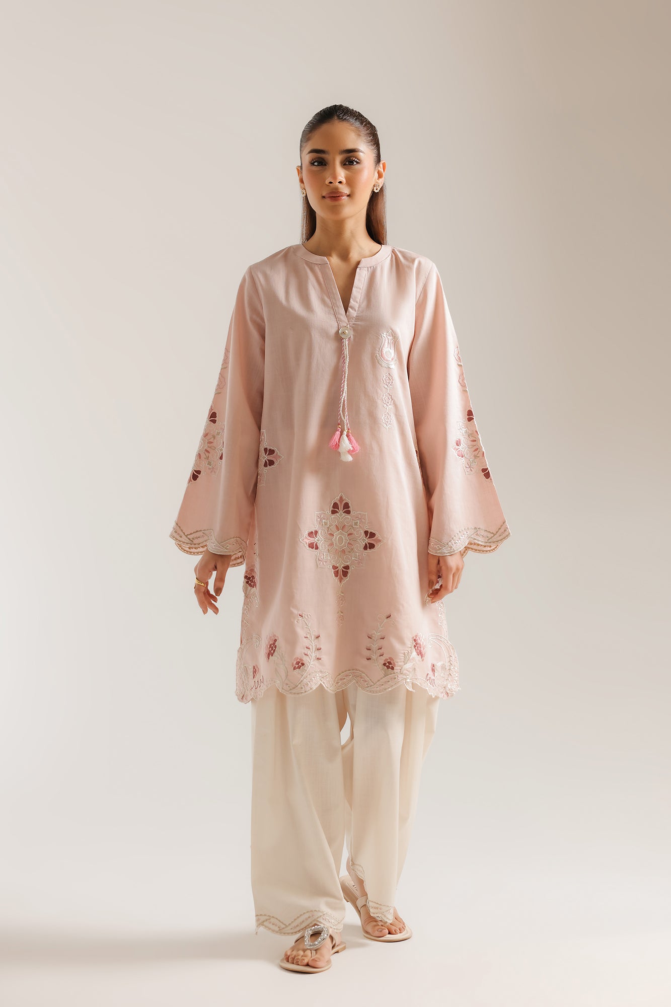 EMBROIDERED SUIT (E7787/102/316)