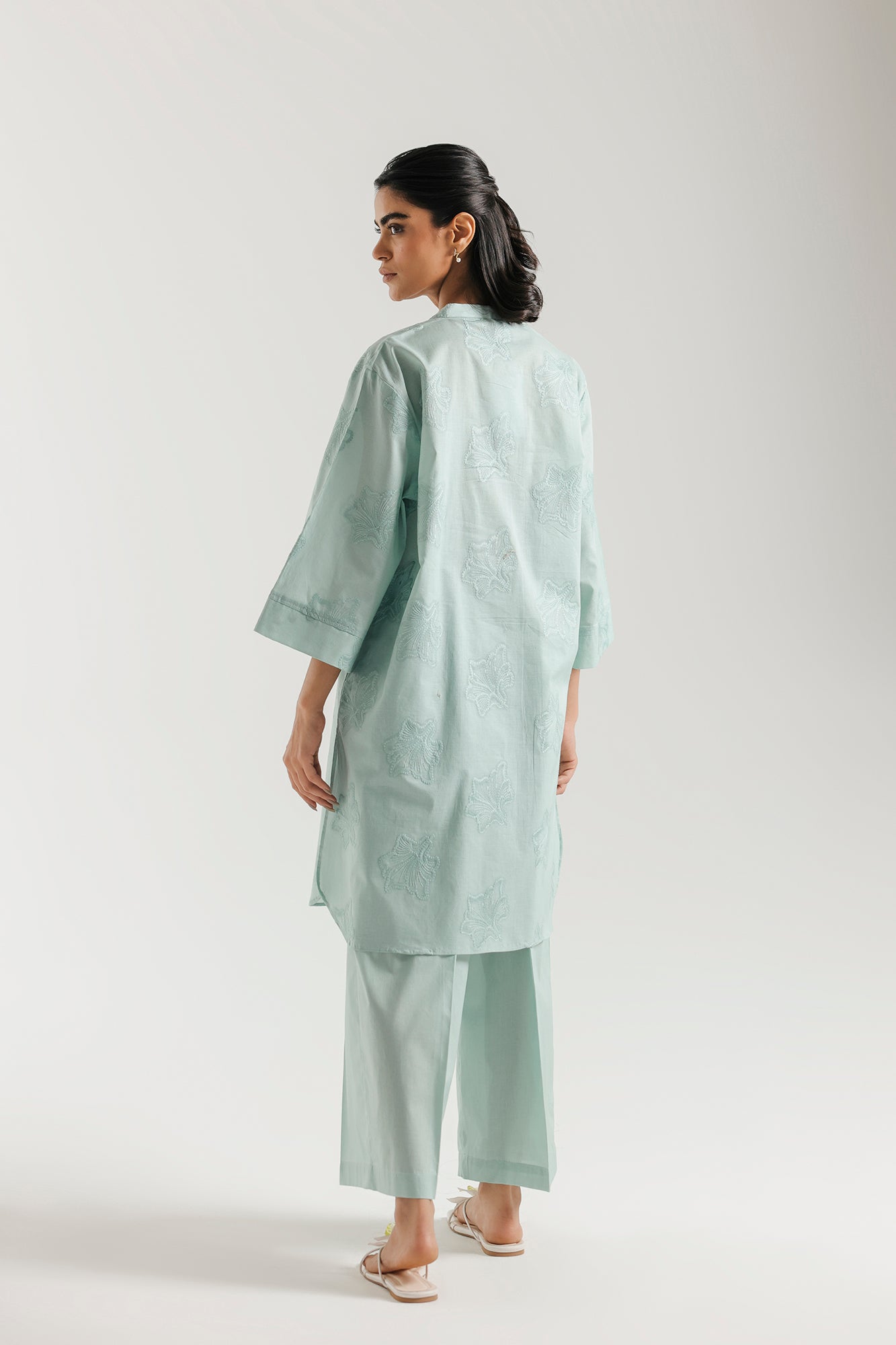 EMBROIDERED SUIT (E7802/102/720)