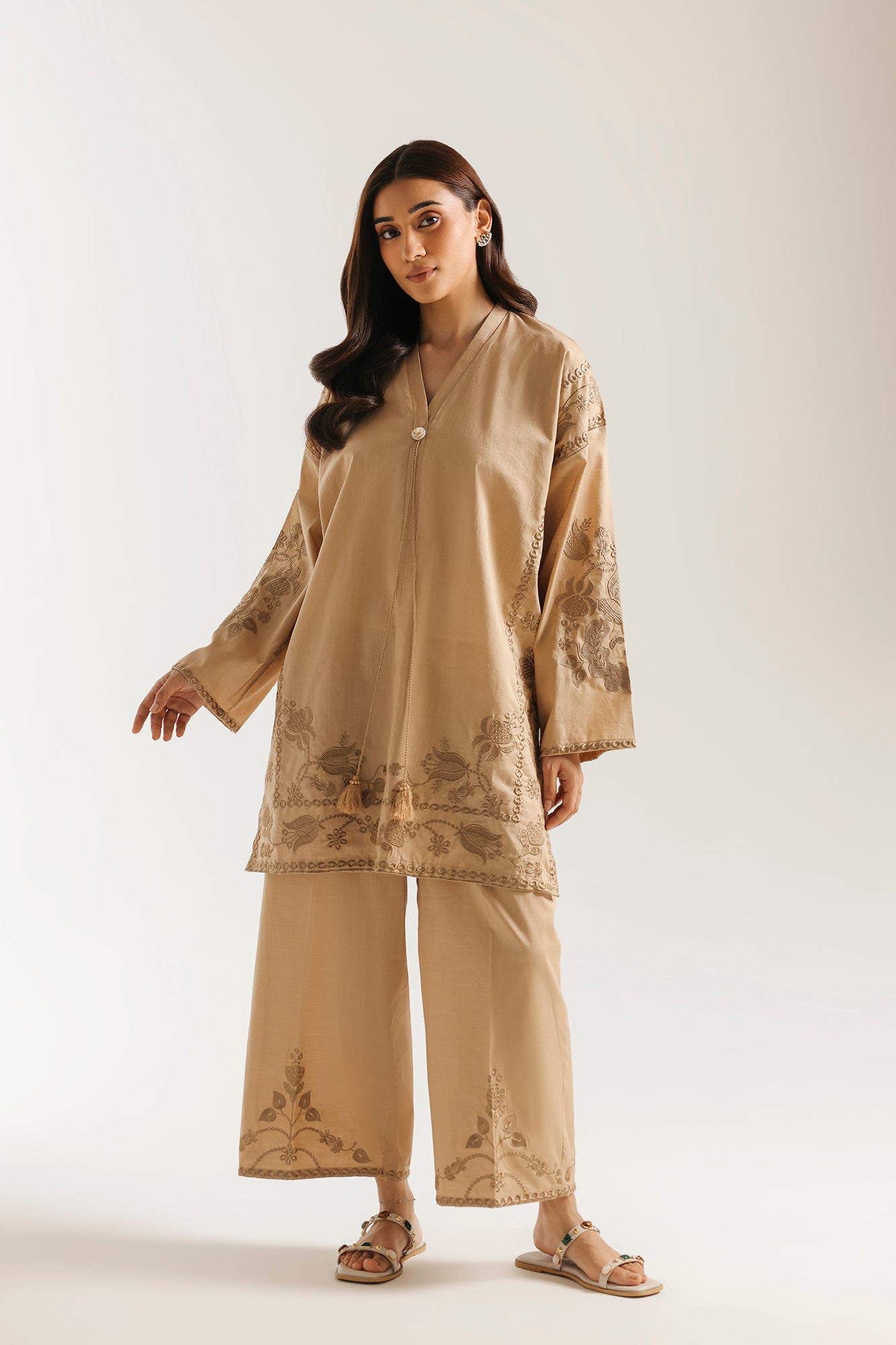 EMBROIDERED SUIT (E7819/102/113)