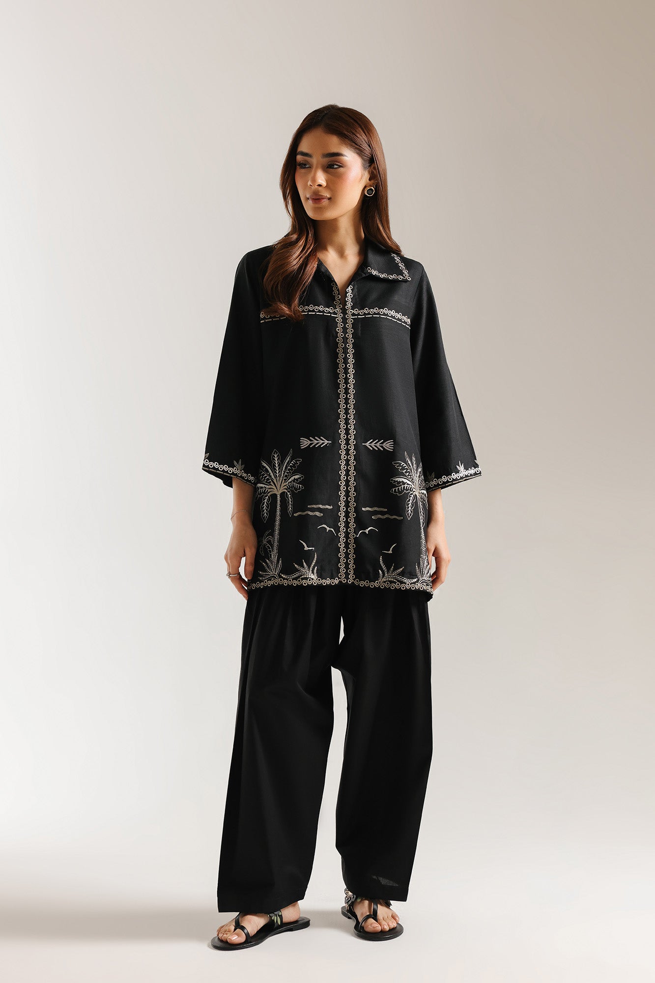 EMBROIDERED KURTI (E7910/102/902)