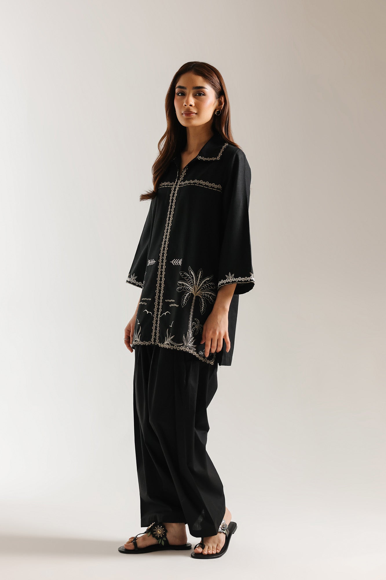 EMBROIDERED KURTI (E7910/102/902)