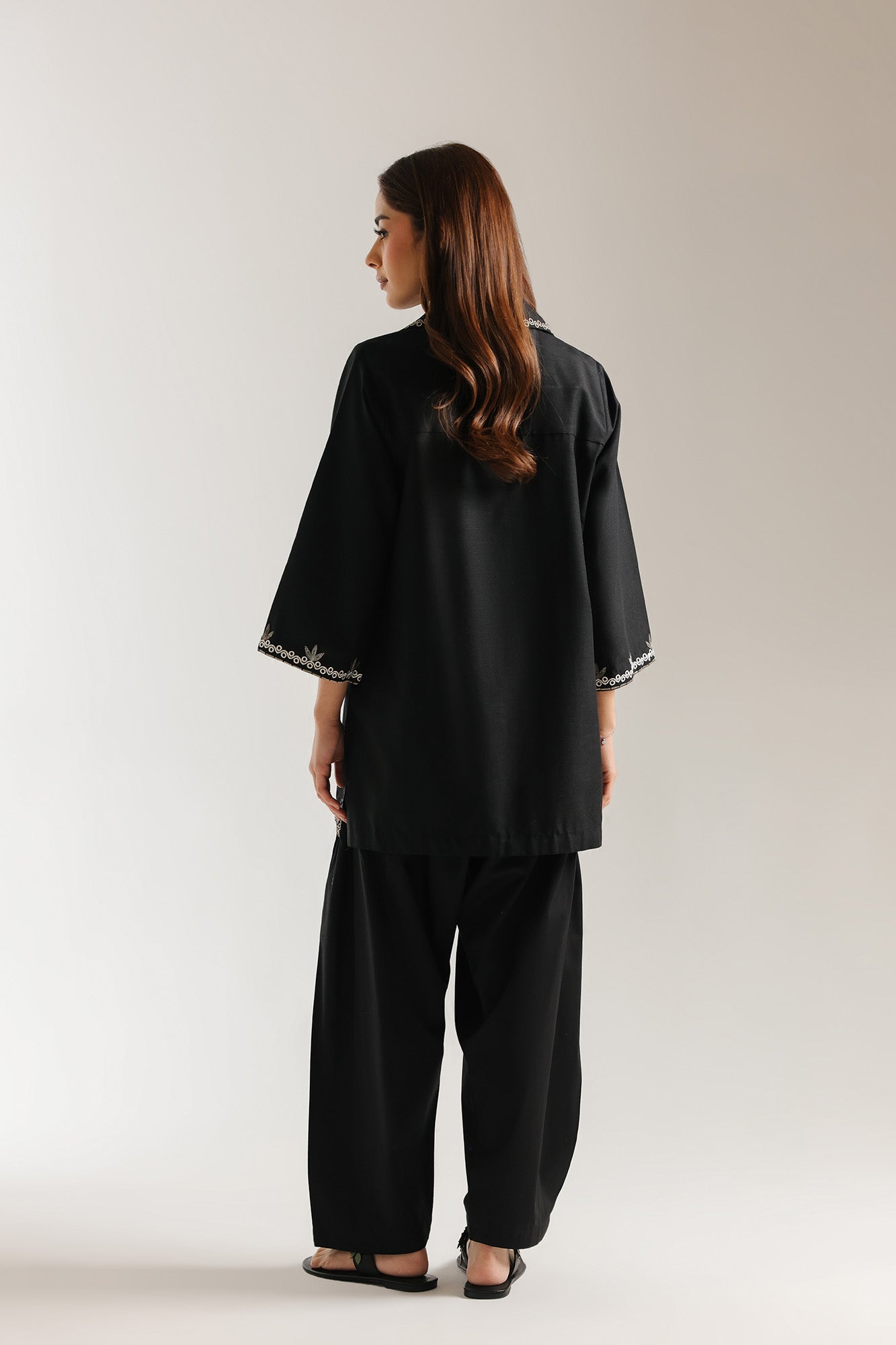 EMBROIDERED KURTI (E7910/102/902)