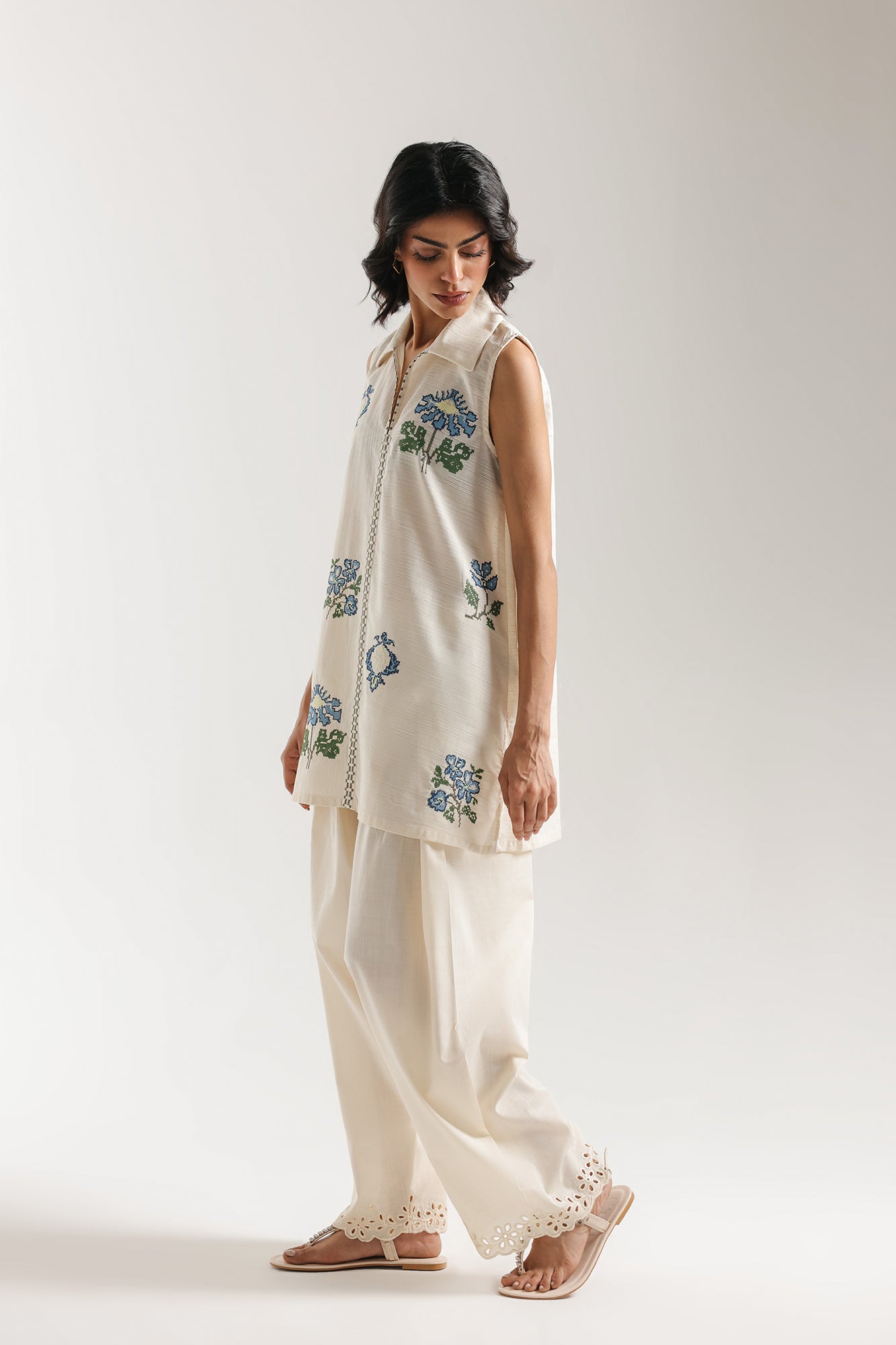 EMBROIDERED KURTI (E7916/102/002)