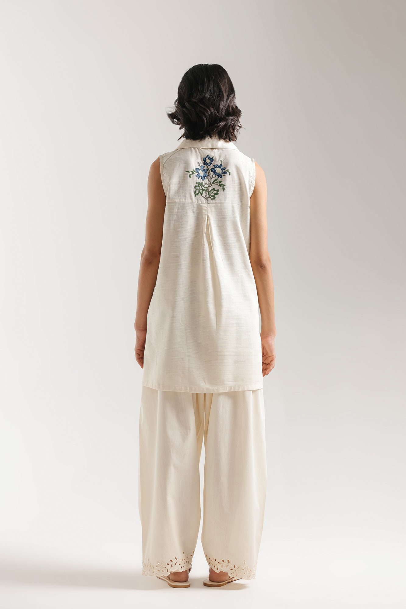 EMBROIDERED KURTI (E7916/102/002)