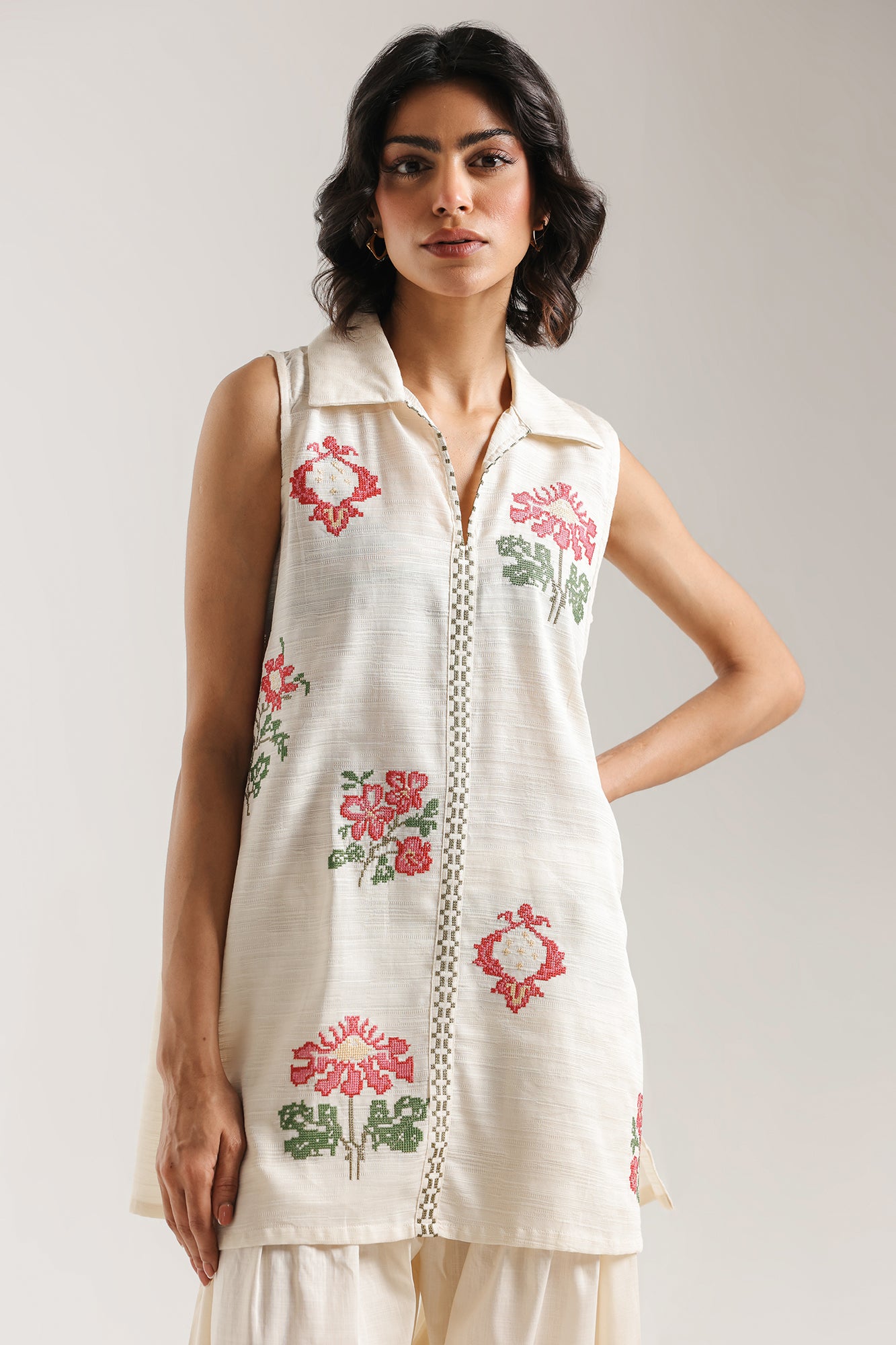 EMBROIDERED KURTI (E7916/102/005)