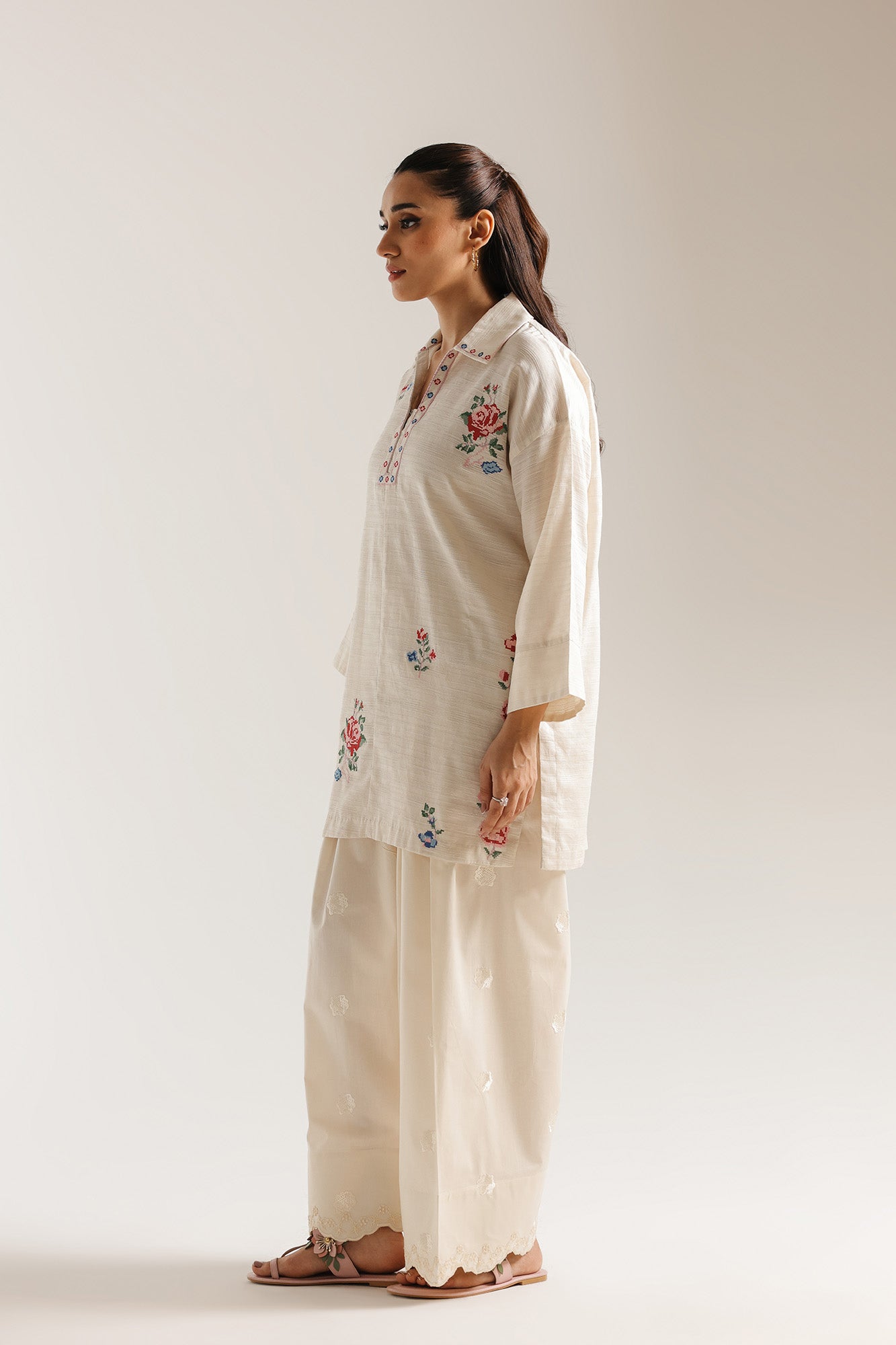 EMBROIDERED KURTI (E7921/102/005)