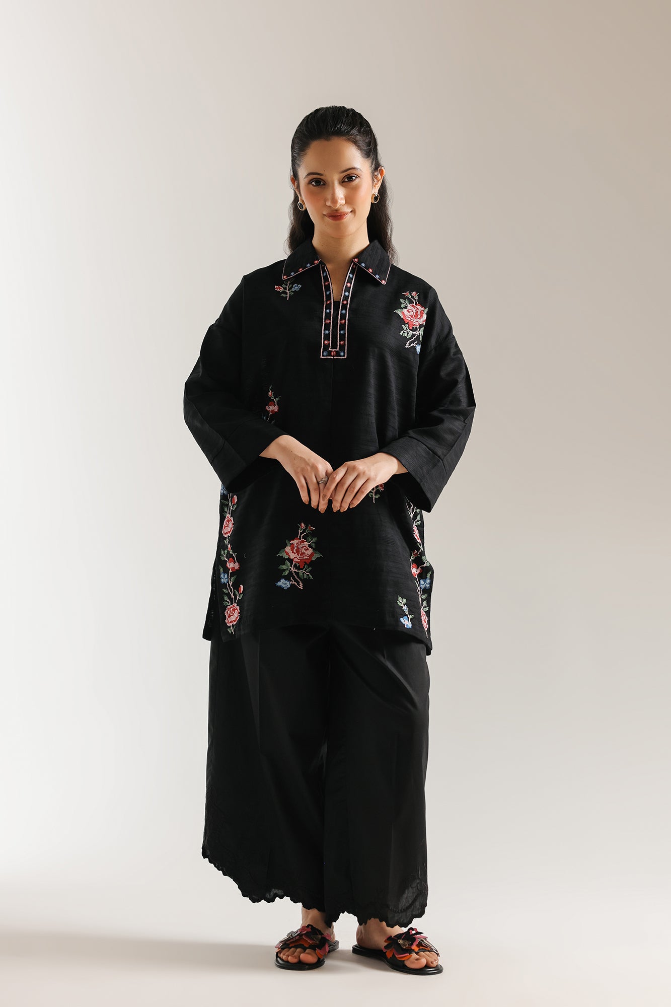 EMBROIDERED KURTI (E7921/102/902)