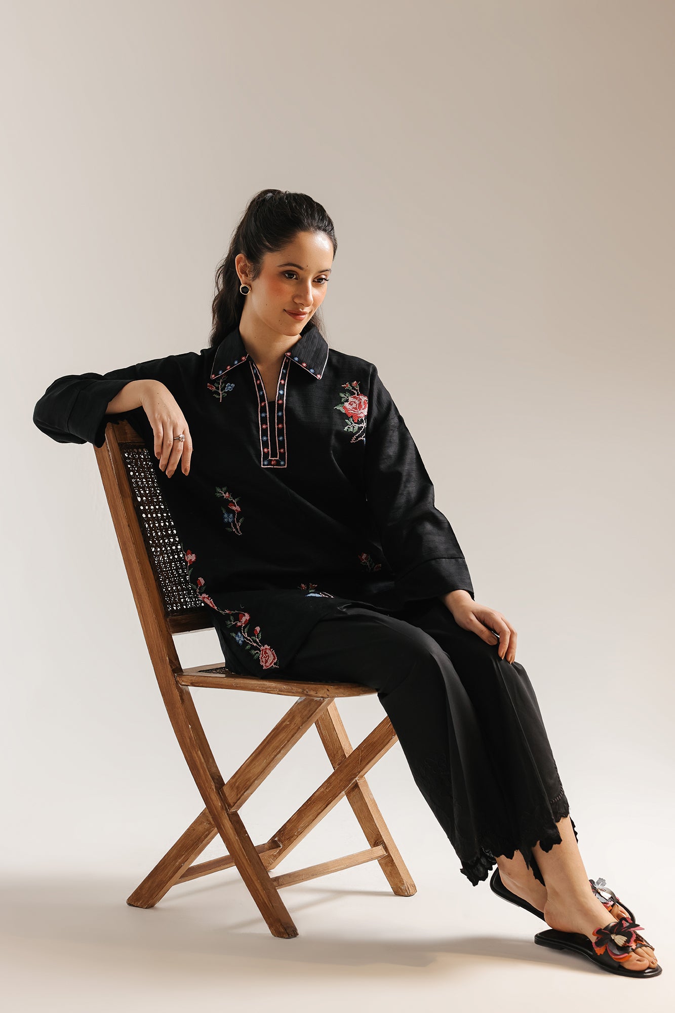 EMBROIDERED KURTI (E7921/102/902)