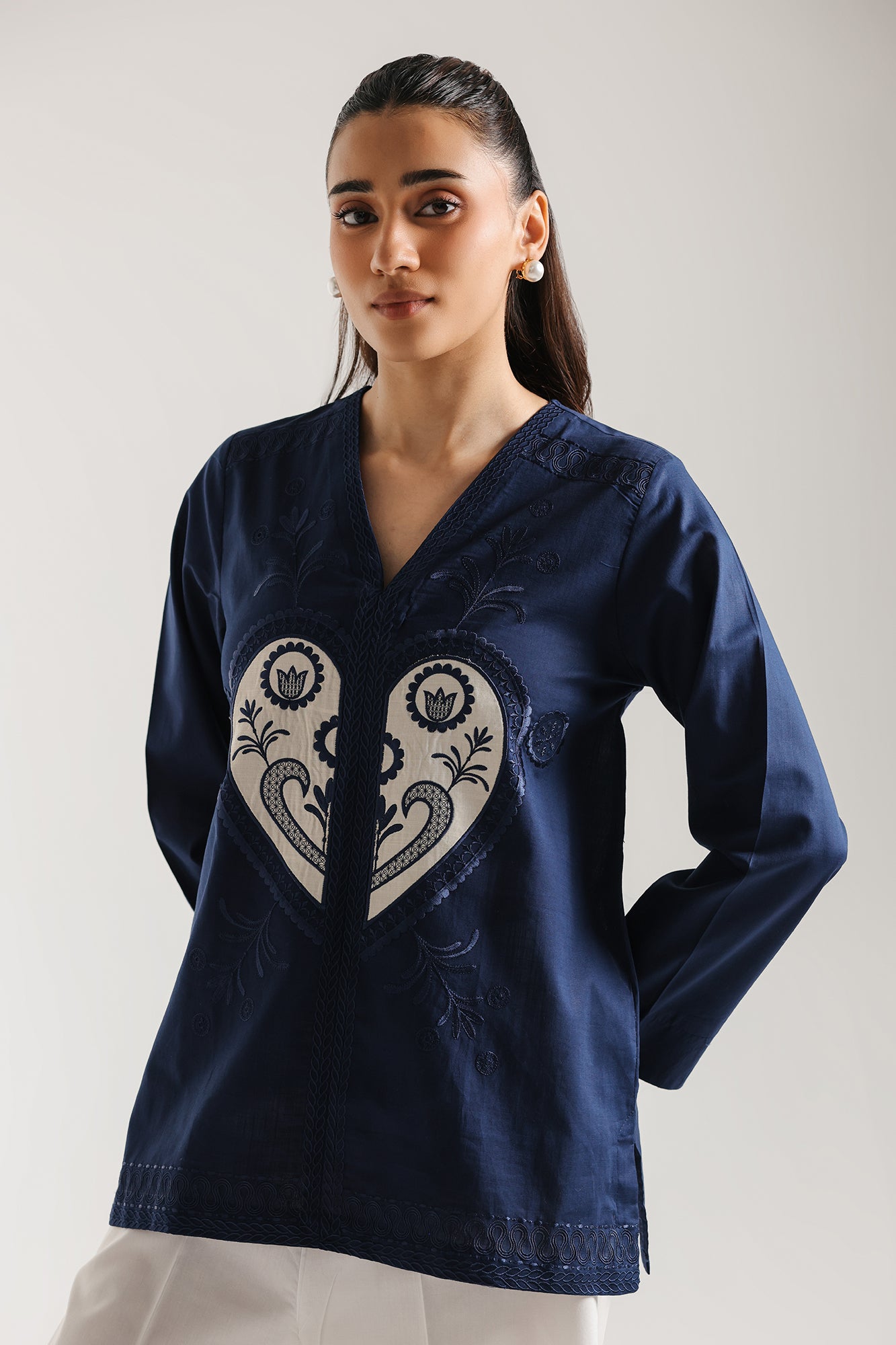 EMBROIDERED KURTI (E7929/102/624)