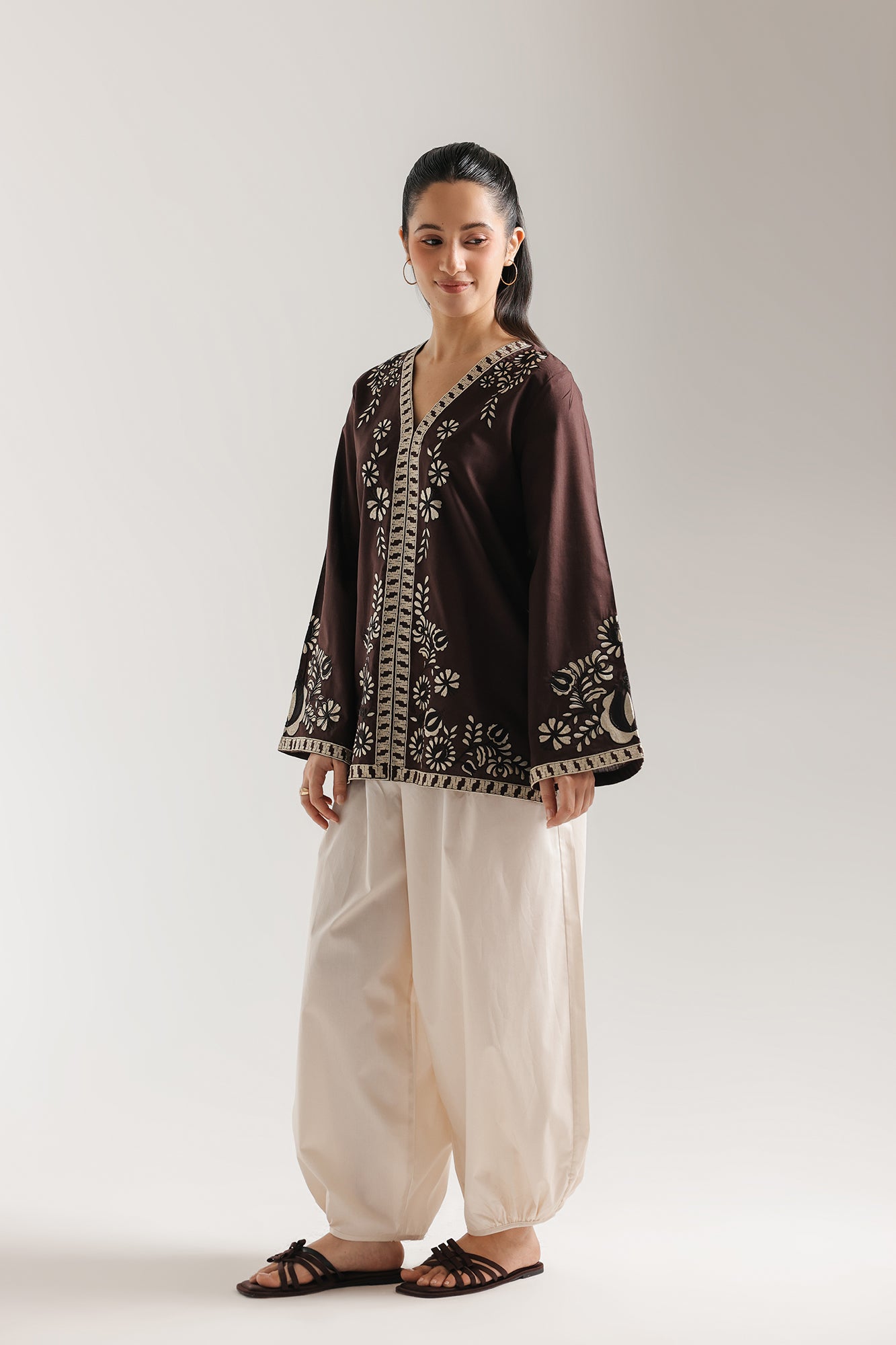EMBROIDERED KURTI (E7931/102/318)