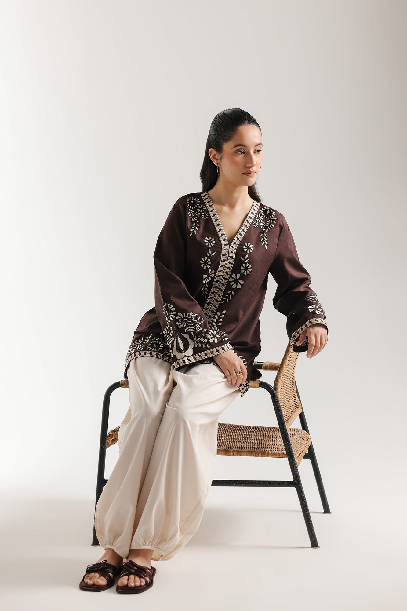 EMBROIDERED KURTI (E7931/102/318)