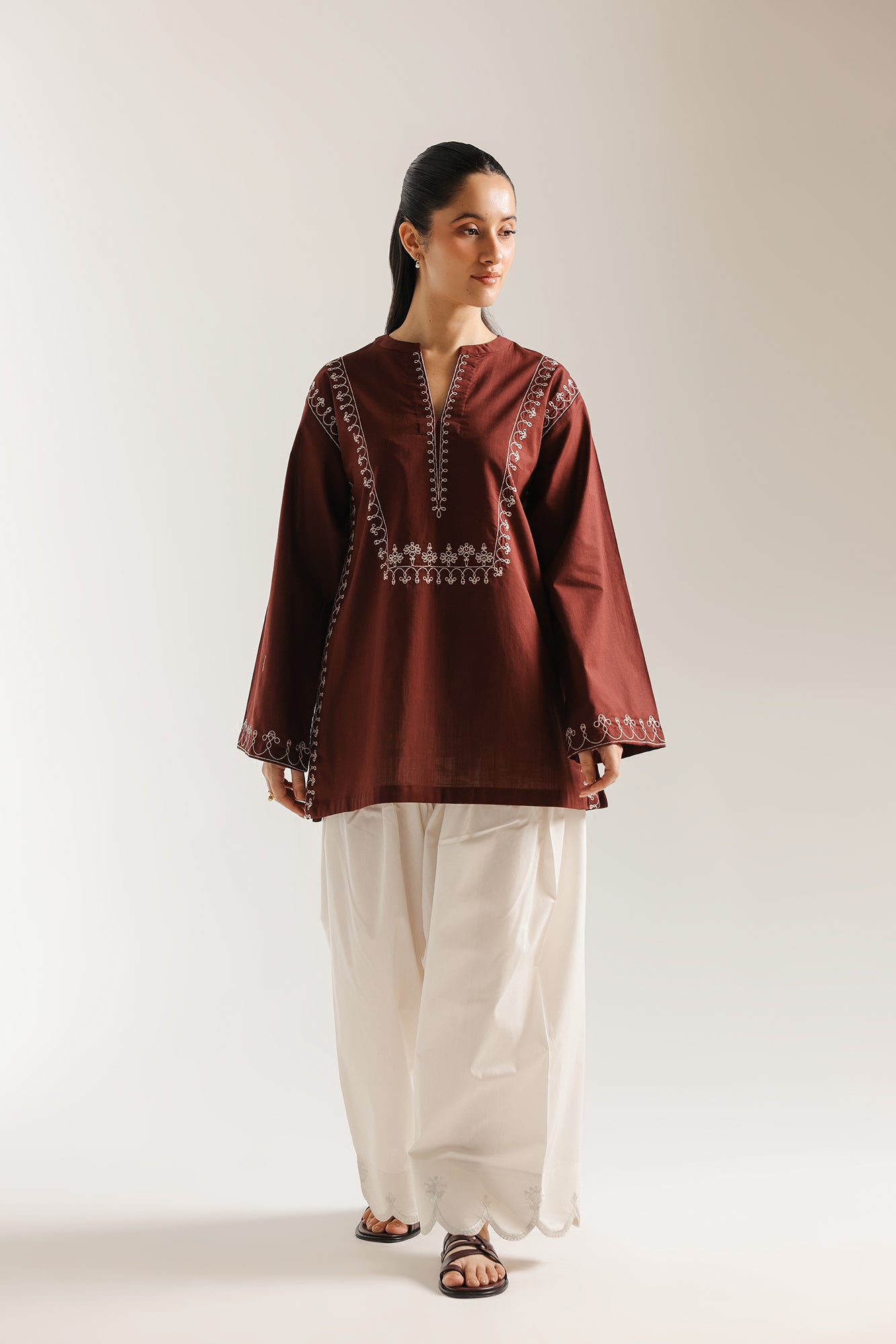 EMBROIDERED KURTI (E7938/102/319)